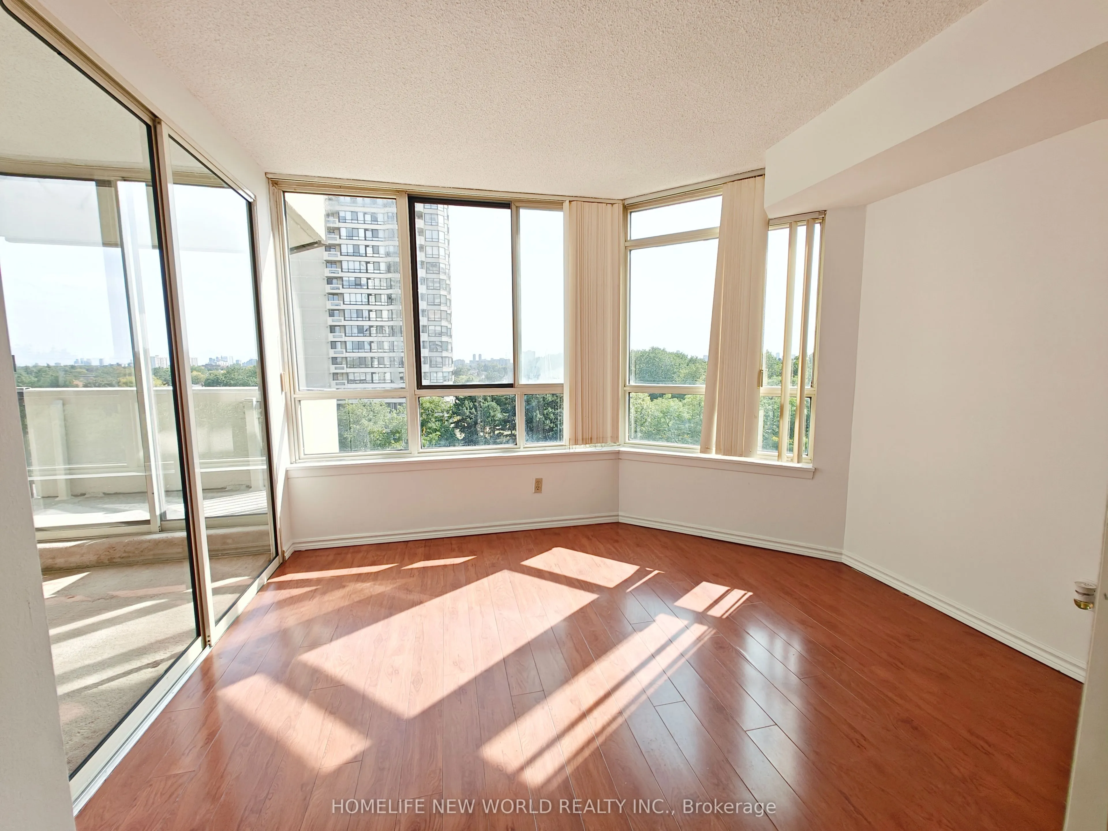 275 Bamburgh Circle, #605