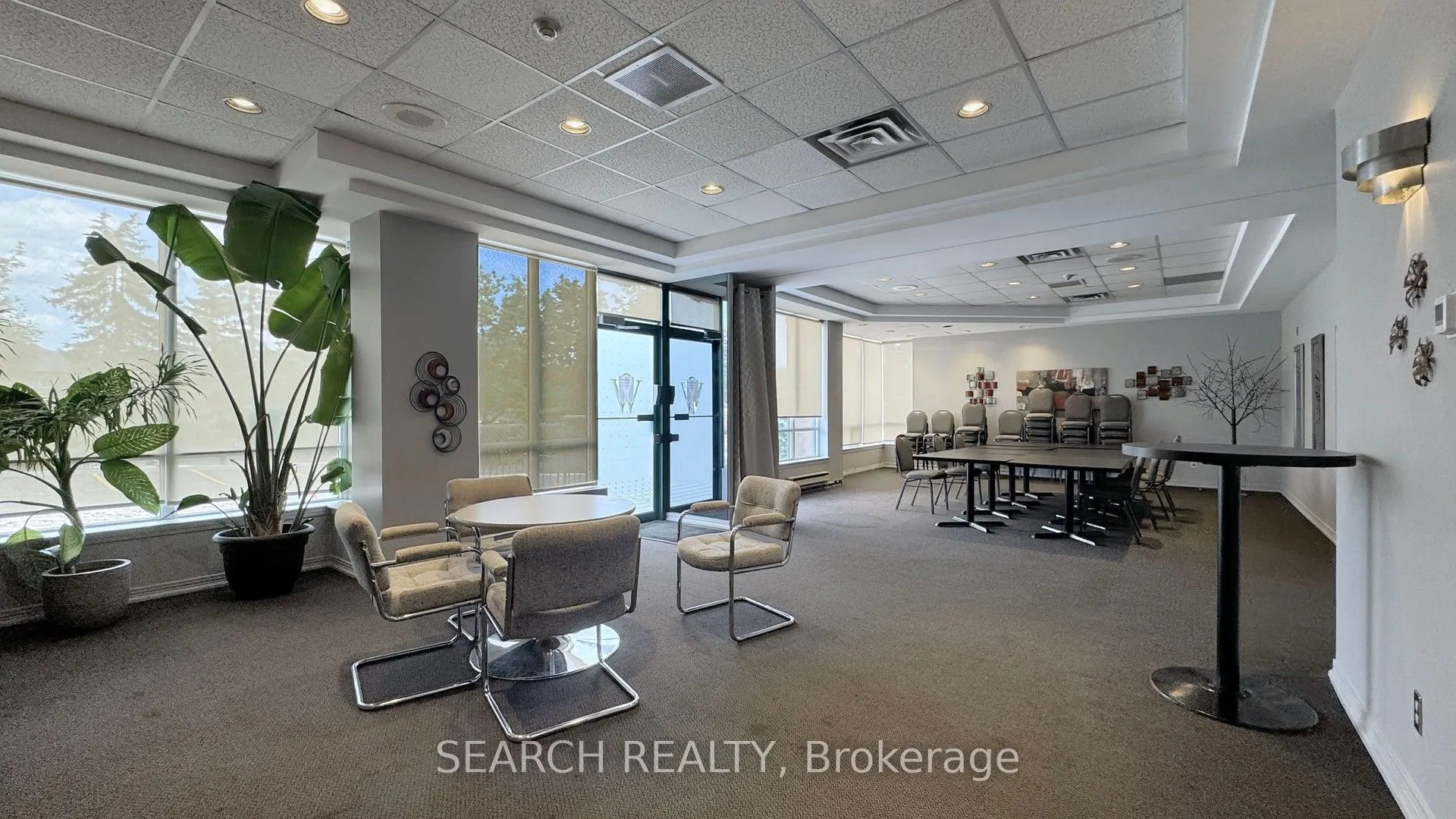 711 Rossland Road E, #505