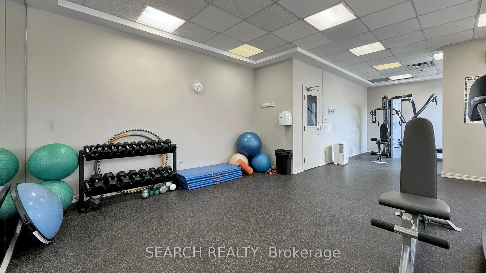 711 Rossland Road E, #505