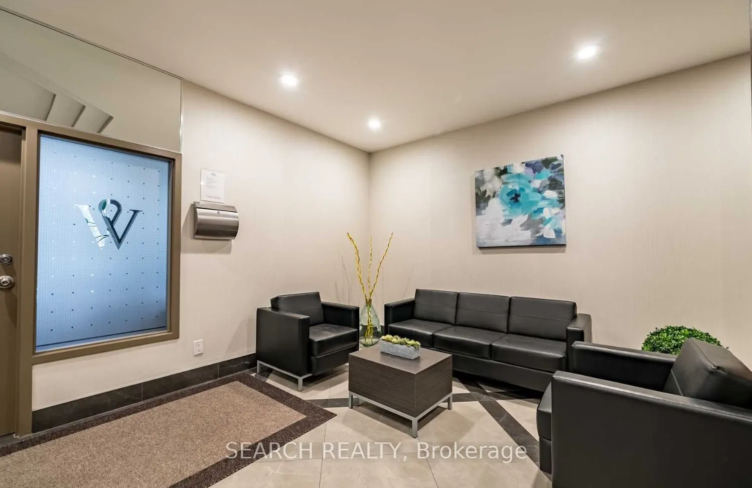 711 Rossland Road E, #505