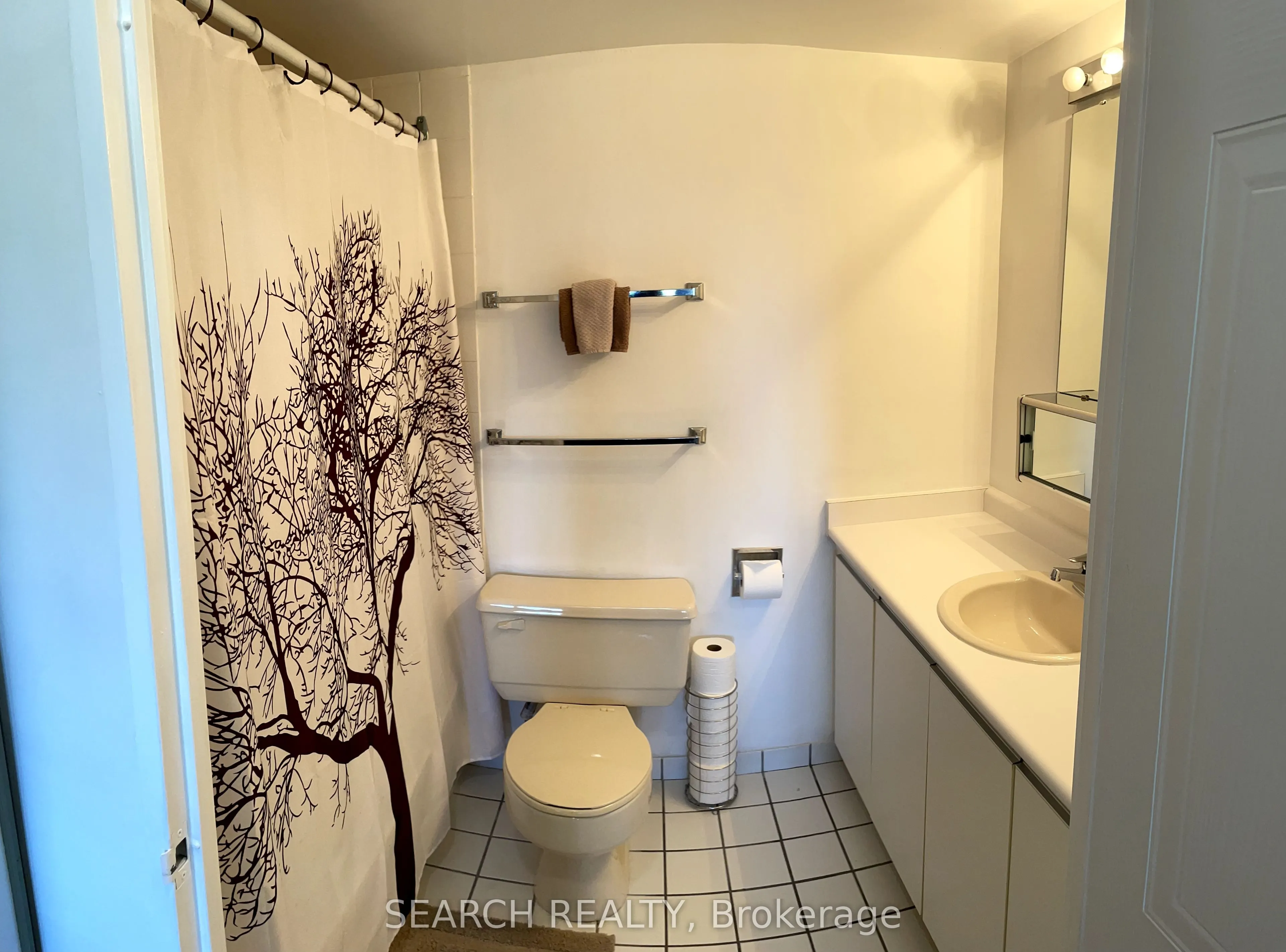 711 Rossland Road E, #505