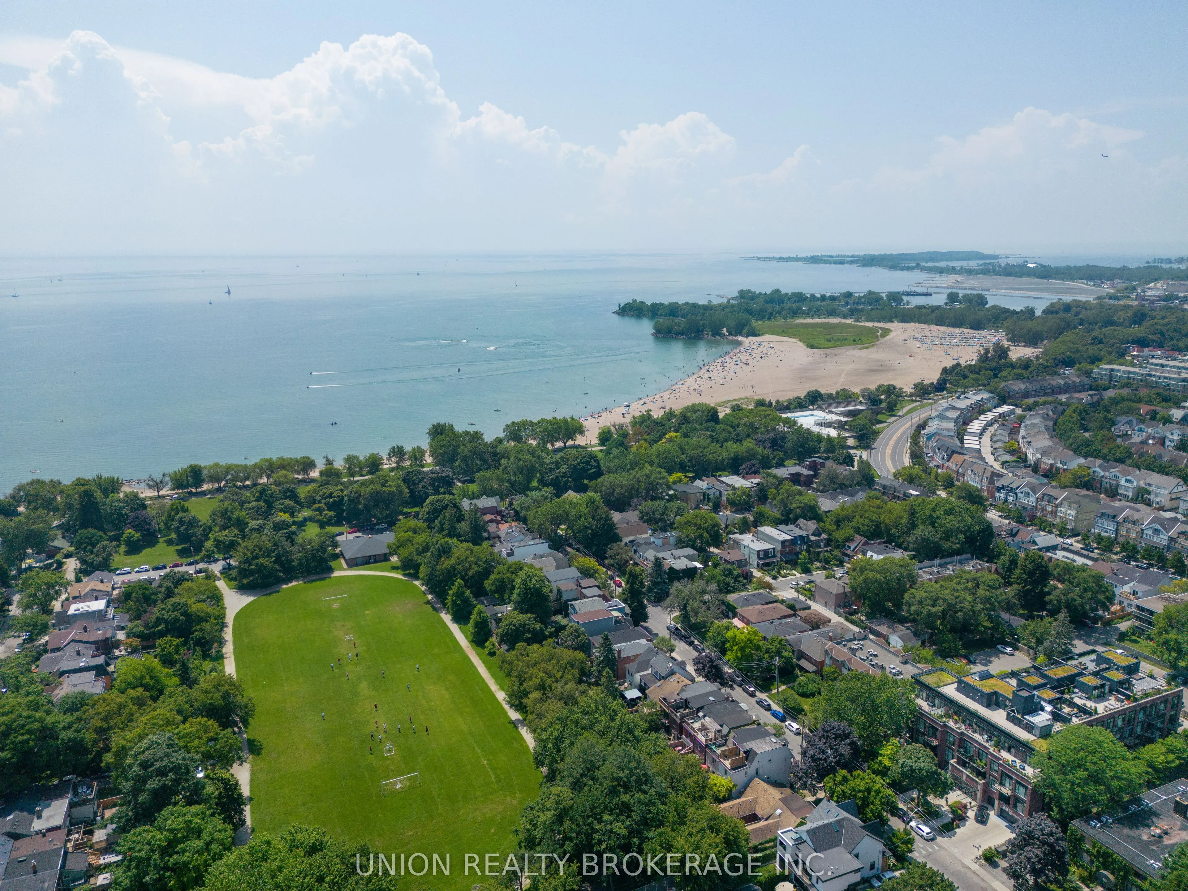 90 Kippendavie Avenue, #9