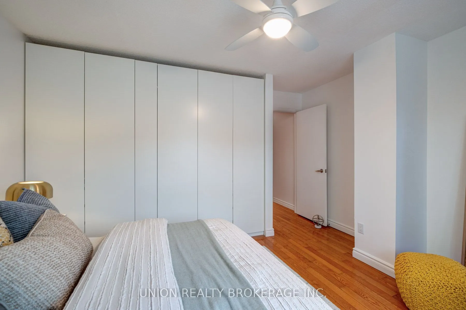 90 Kippendavie Avenue, #9