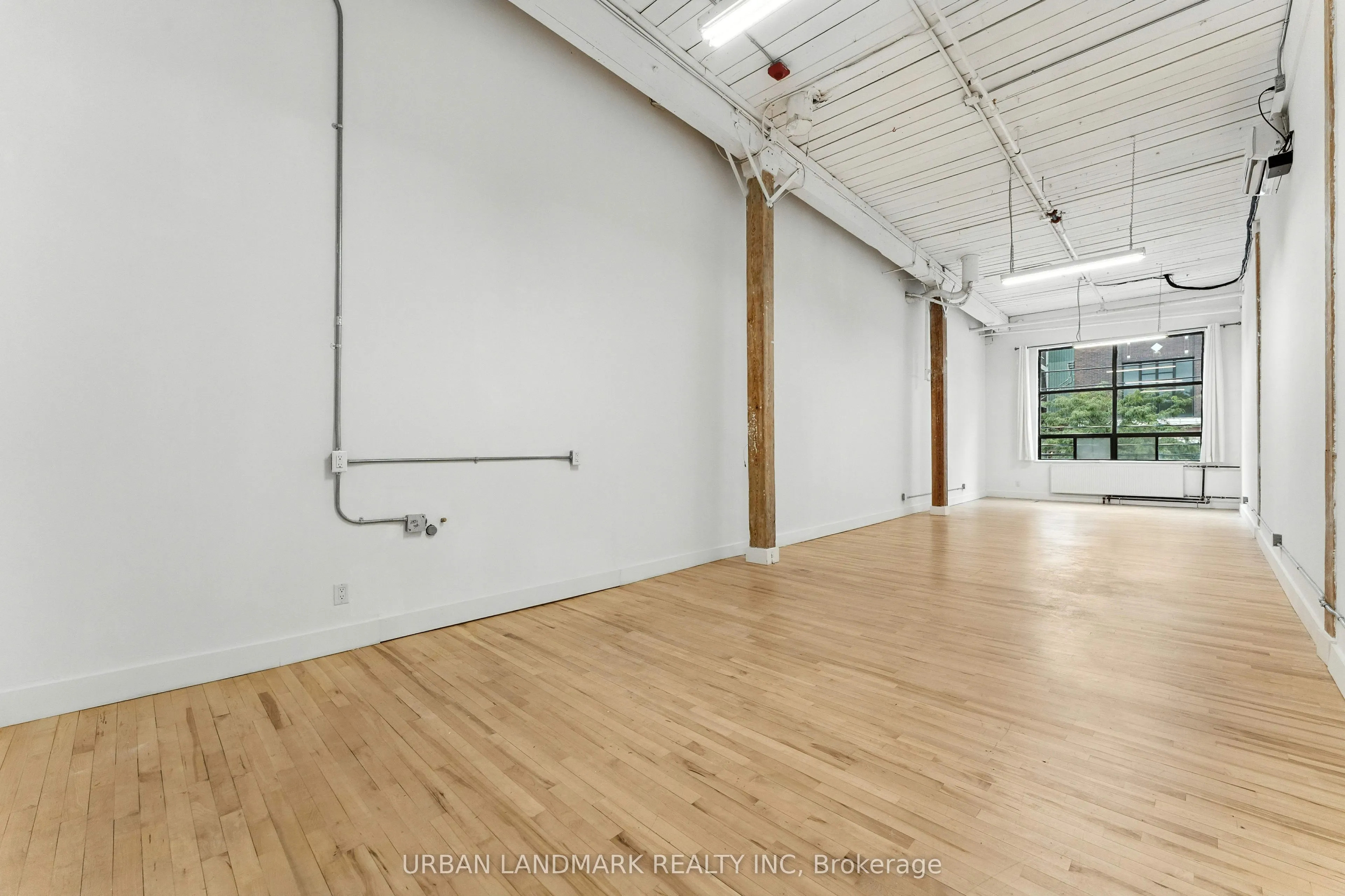 276 Carlaw Avenue, #2O2A