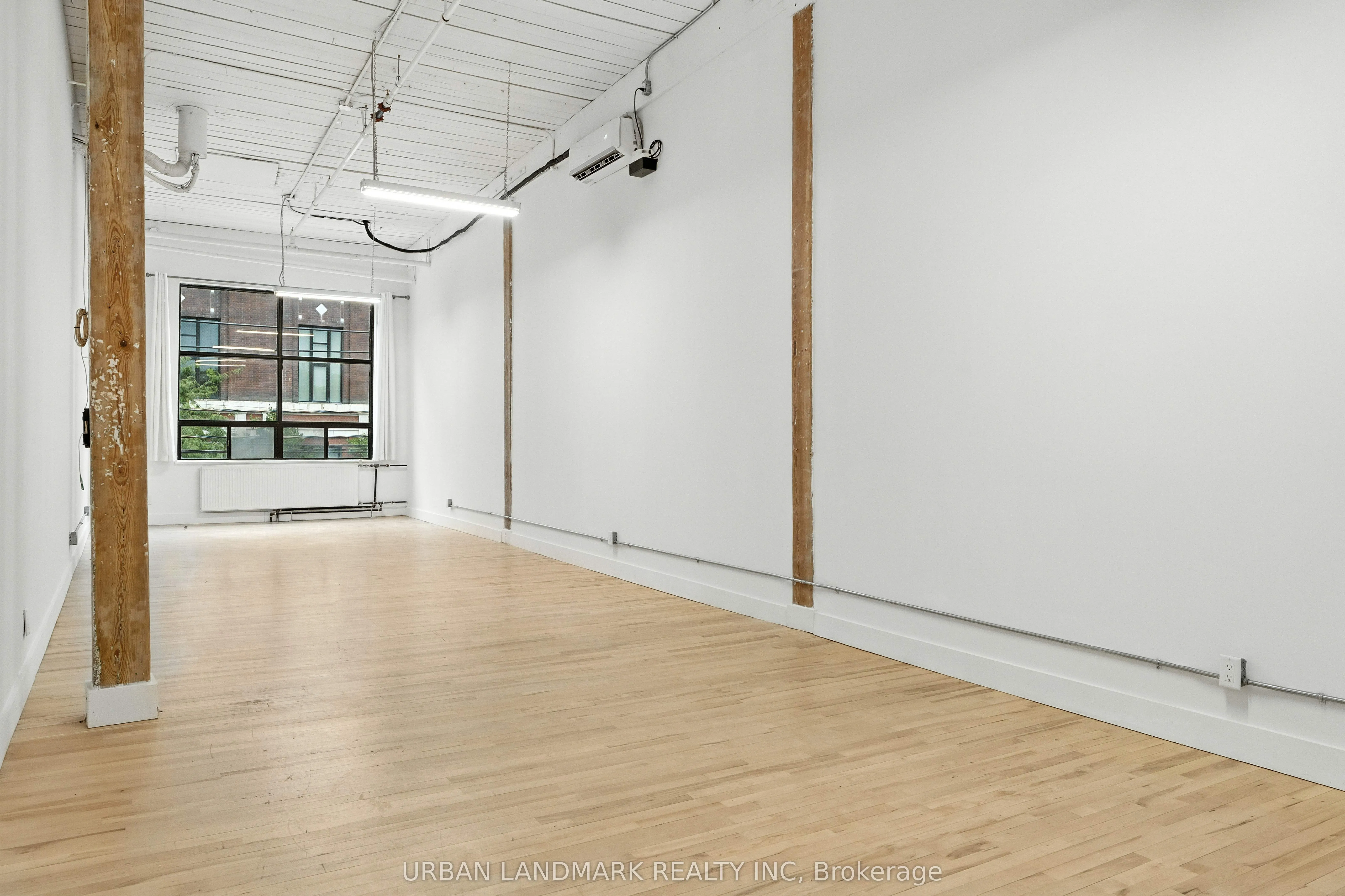 276 Carlaw Avenue, #2O2A