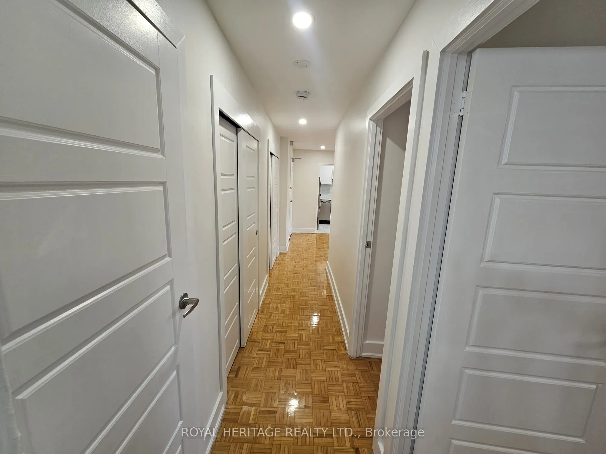 949 Simcoe Street N, #206