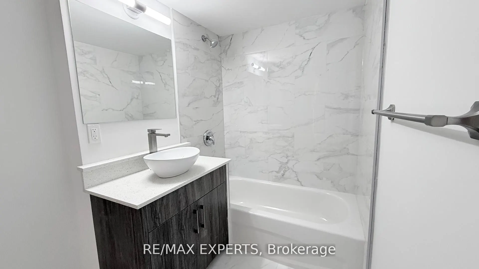 45 Connaught Avenue, #302