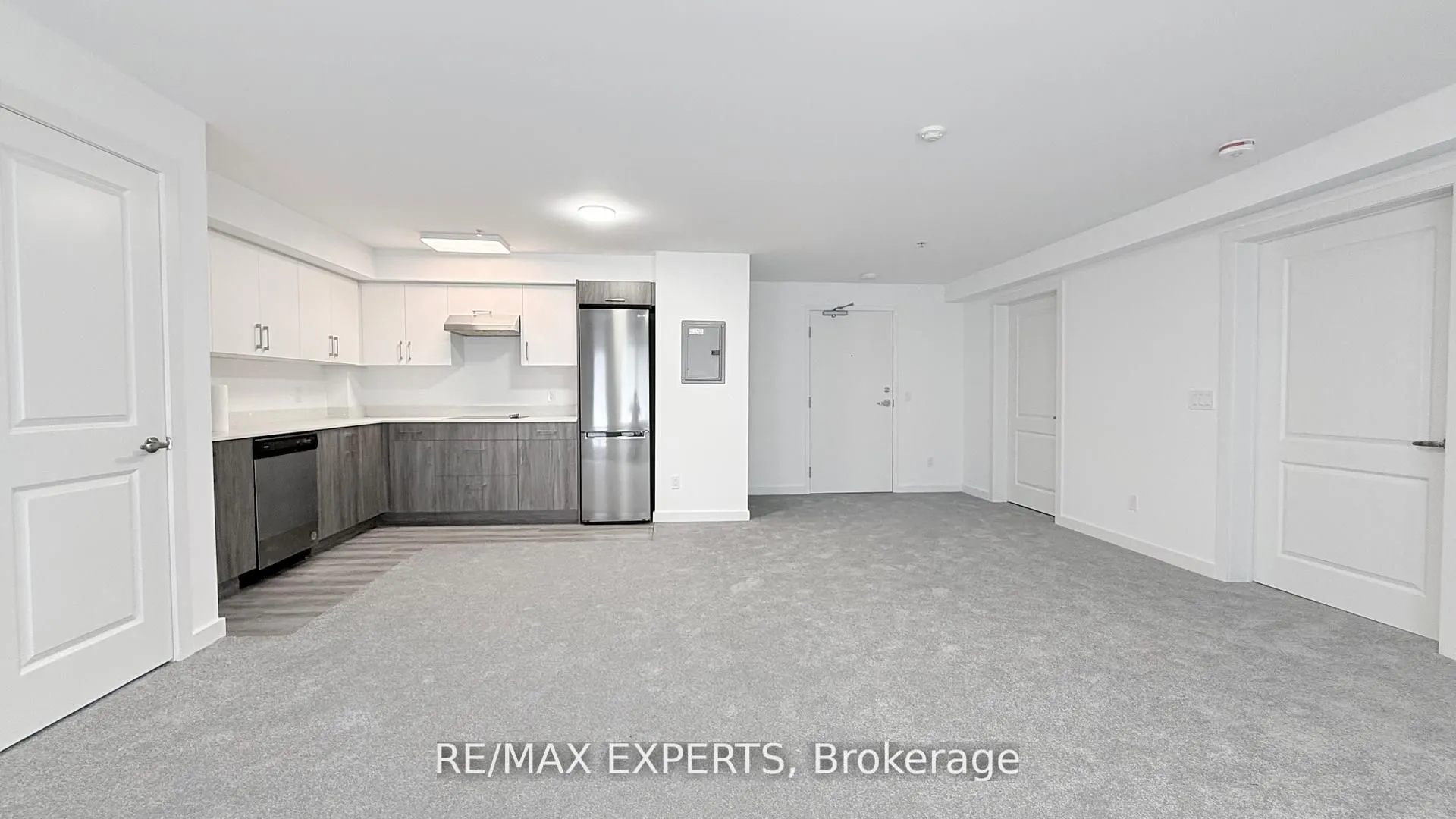 45 Connaught Avenue, #302