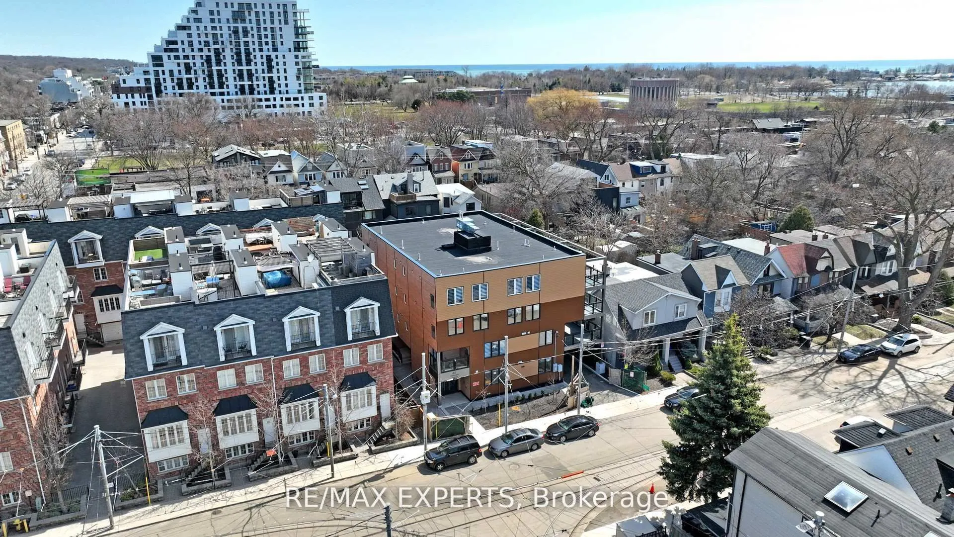 45 Connaught Avenue, #302