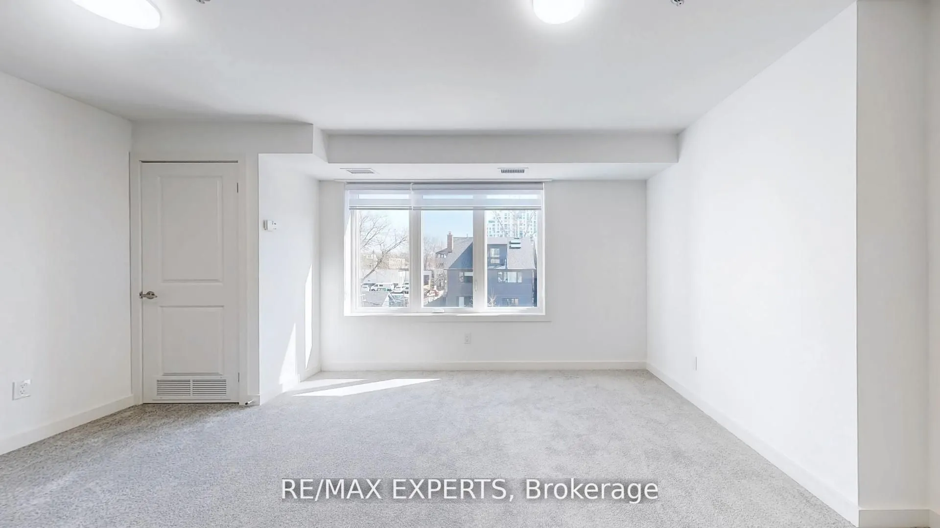 45 Connaught Avenue, #303