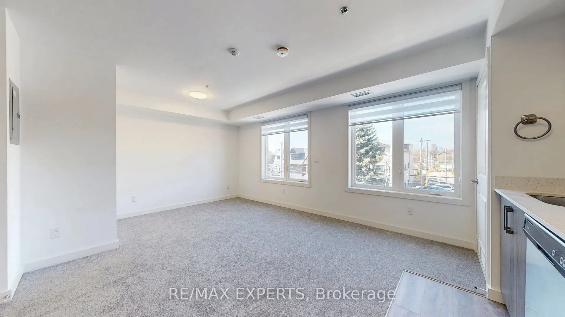 45 Connaught Avenue, #405