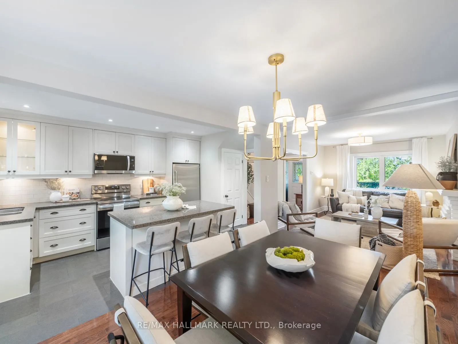 215 Golfview Avenue