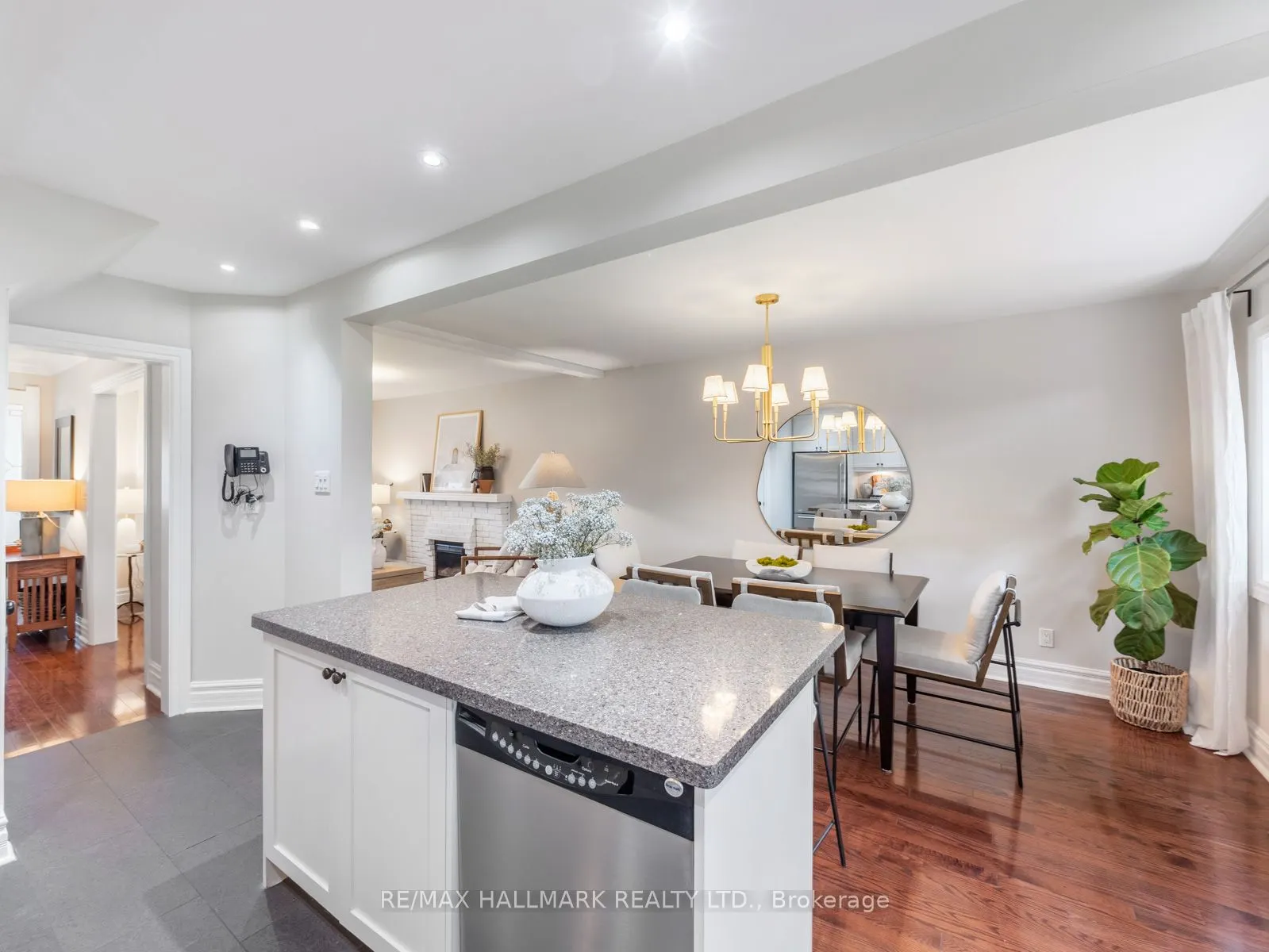 215 Golfview Avenue