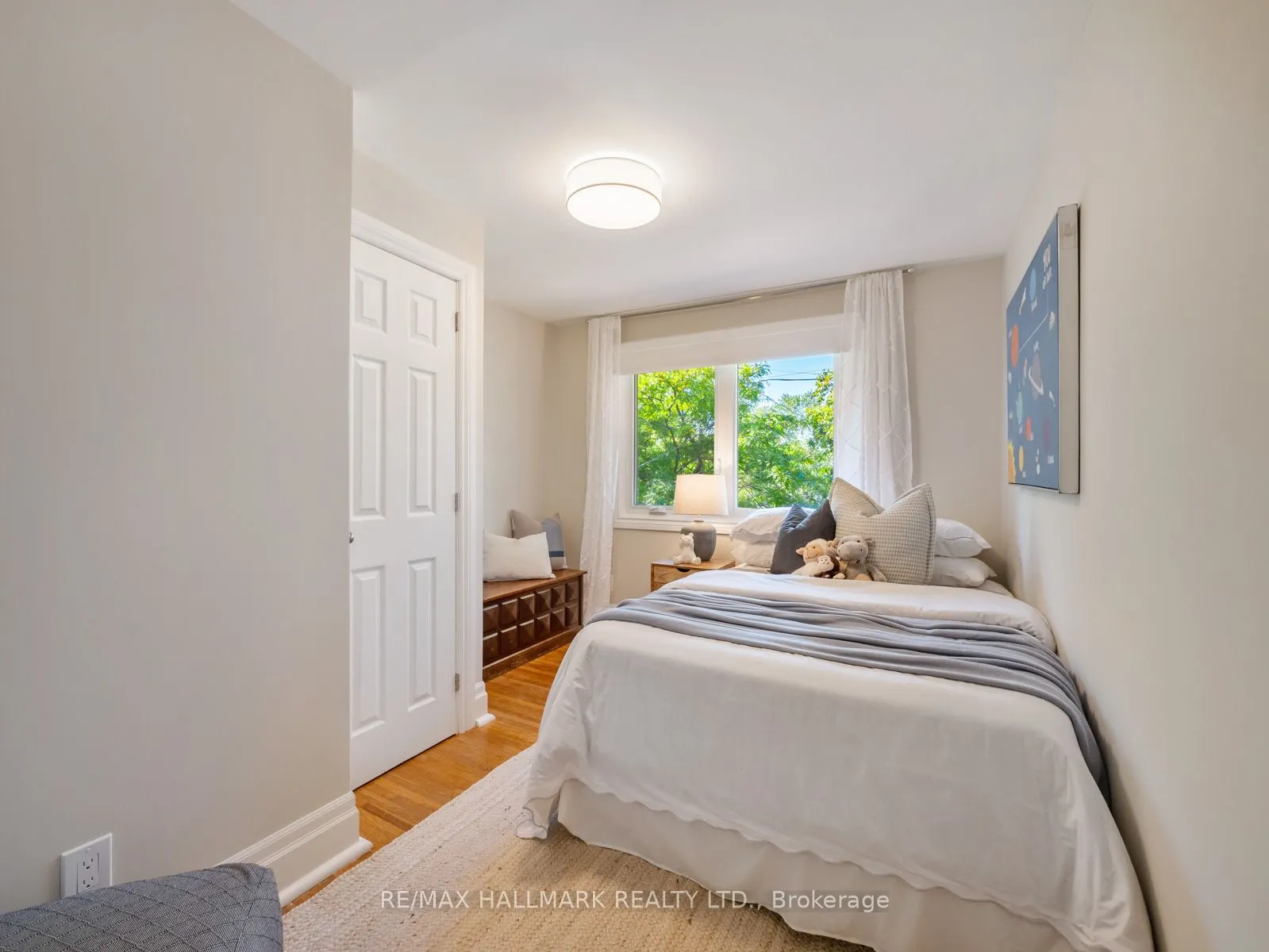 215 Golfview Avenue
