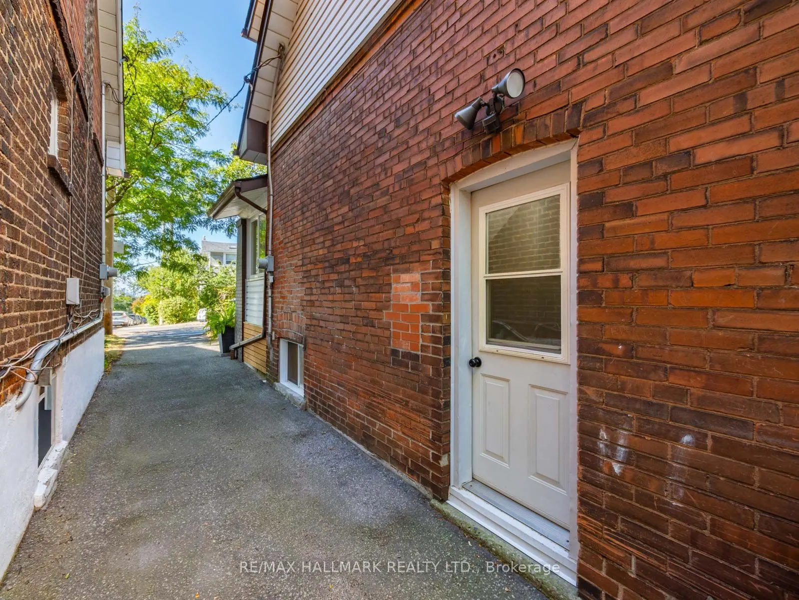215 Golfview Avenue