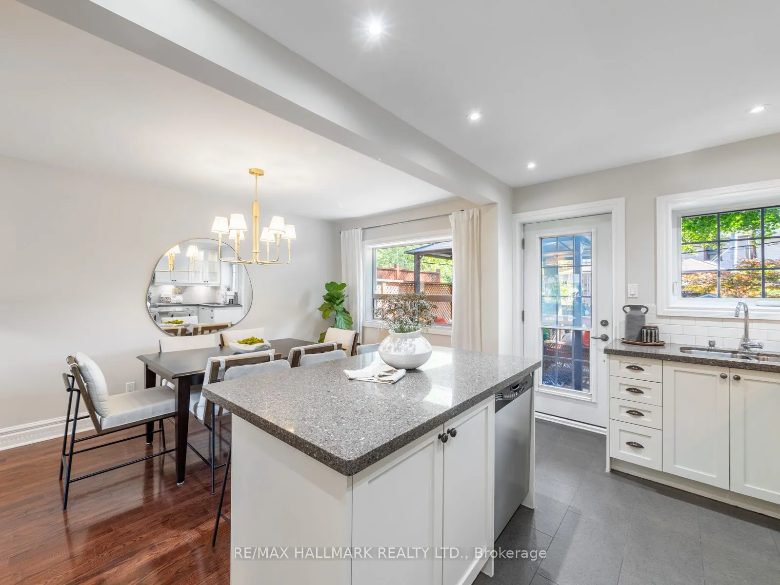 215 Golfview Avenue