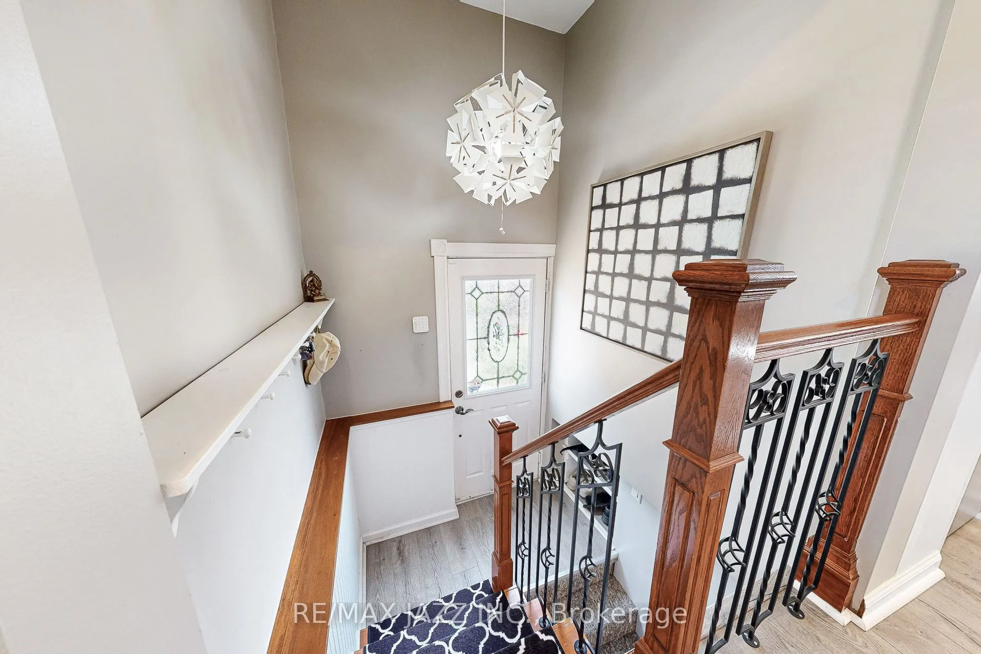 361 Oshawa Boulevard N