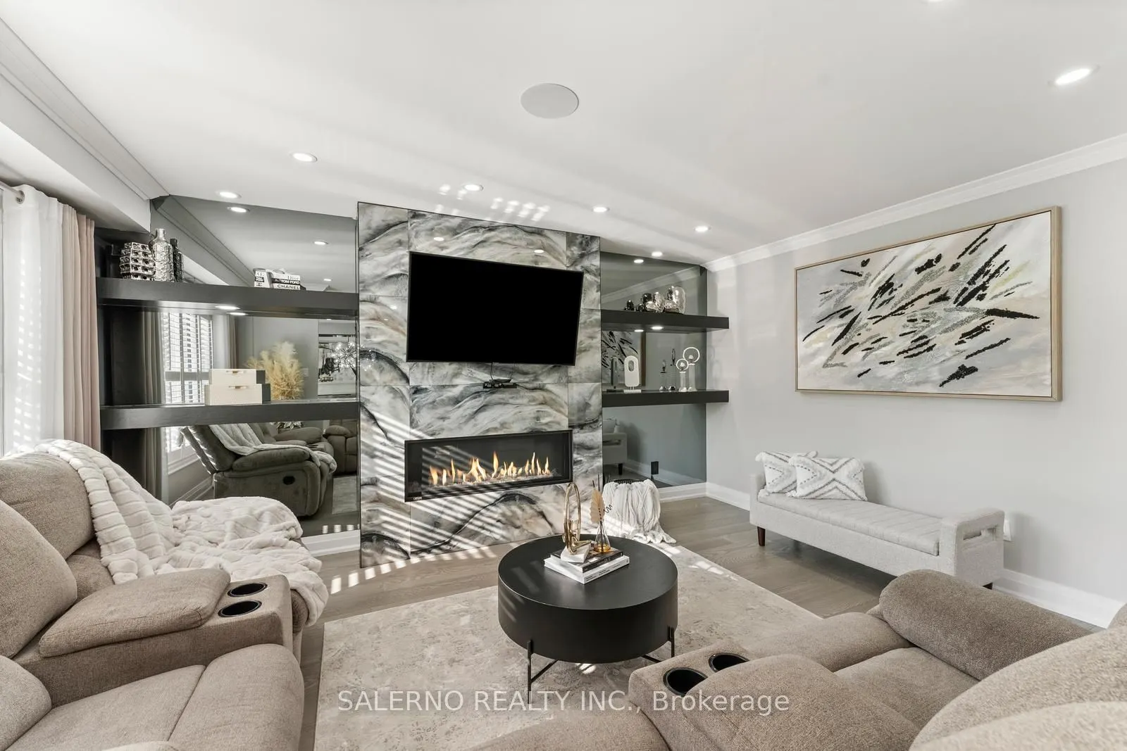 88 Holliday Drive