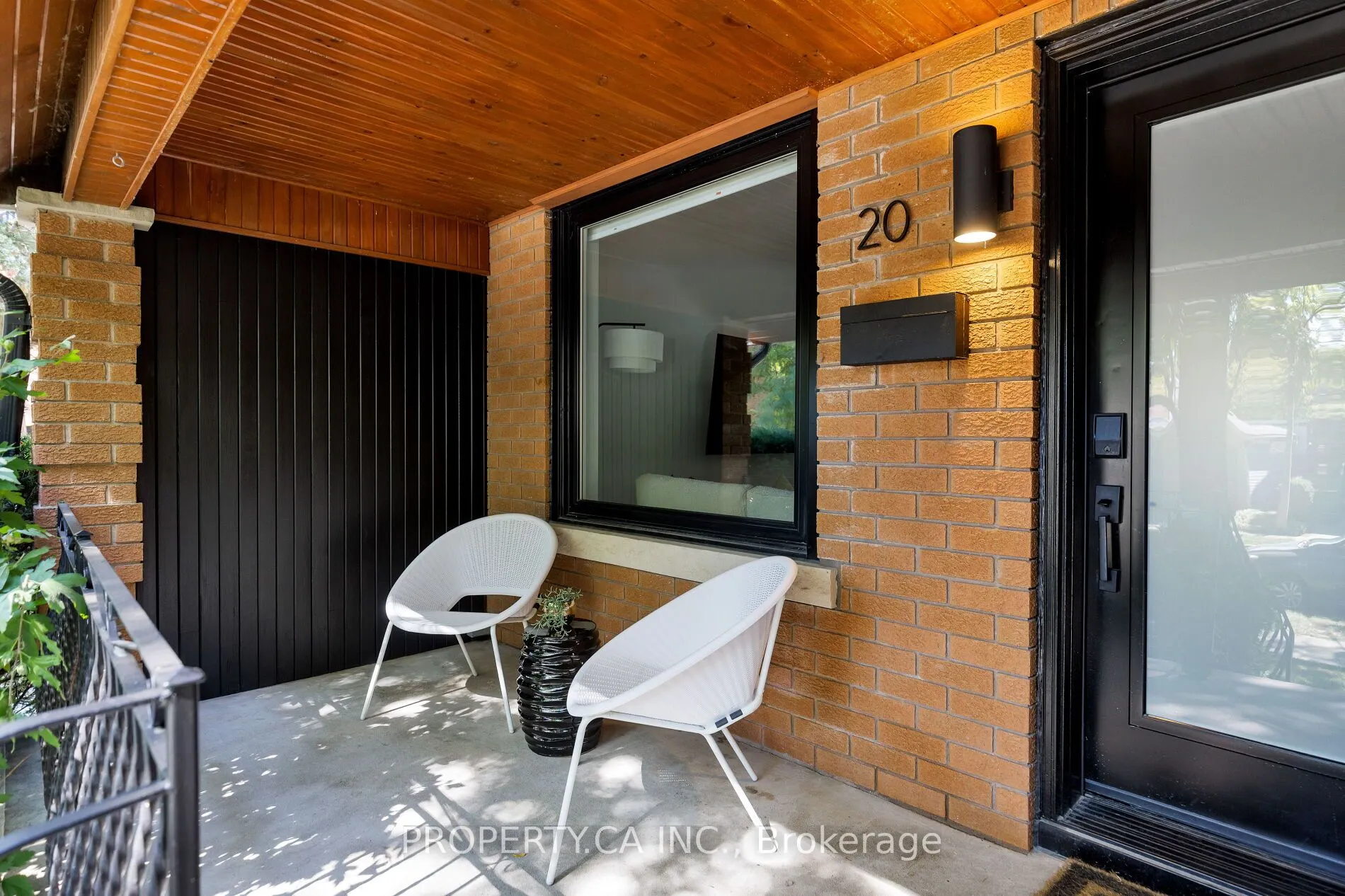 20 Parkfield Avenue