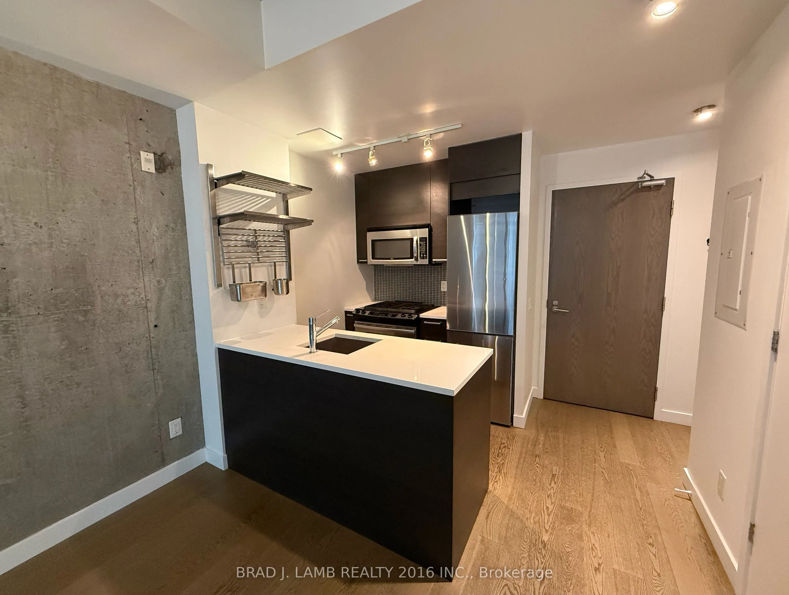 90 Broadview Avenue, #516