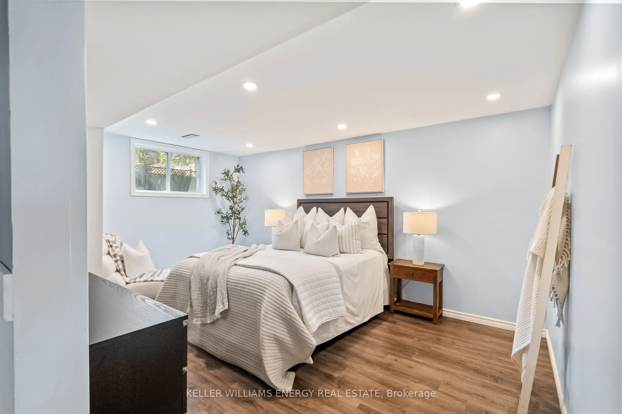 6 Fairbairn Court