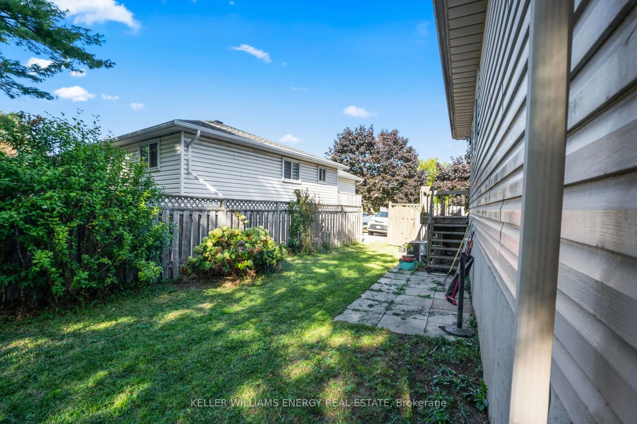 6 Fairbairn Court
