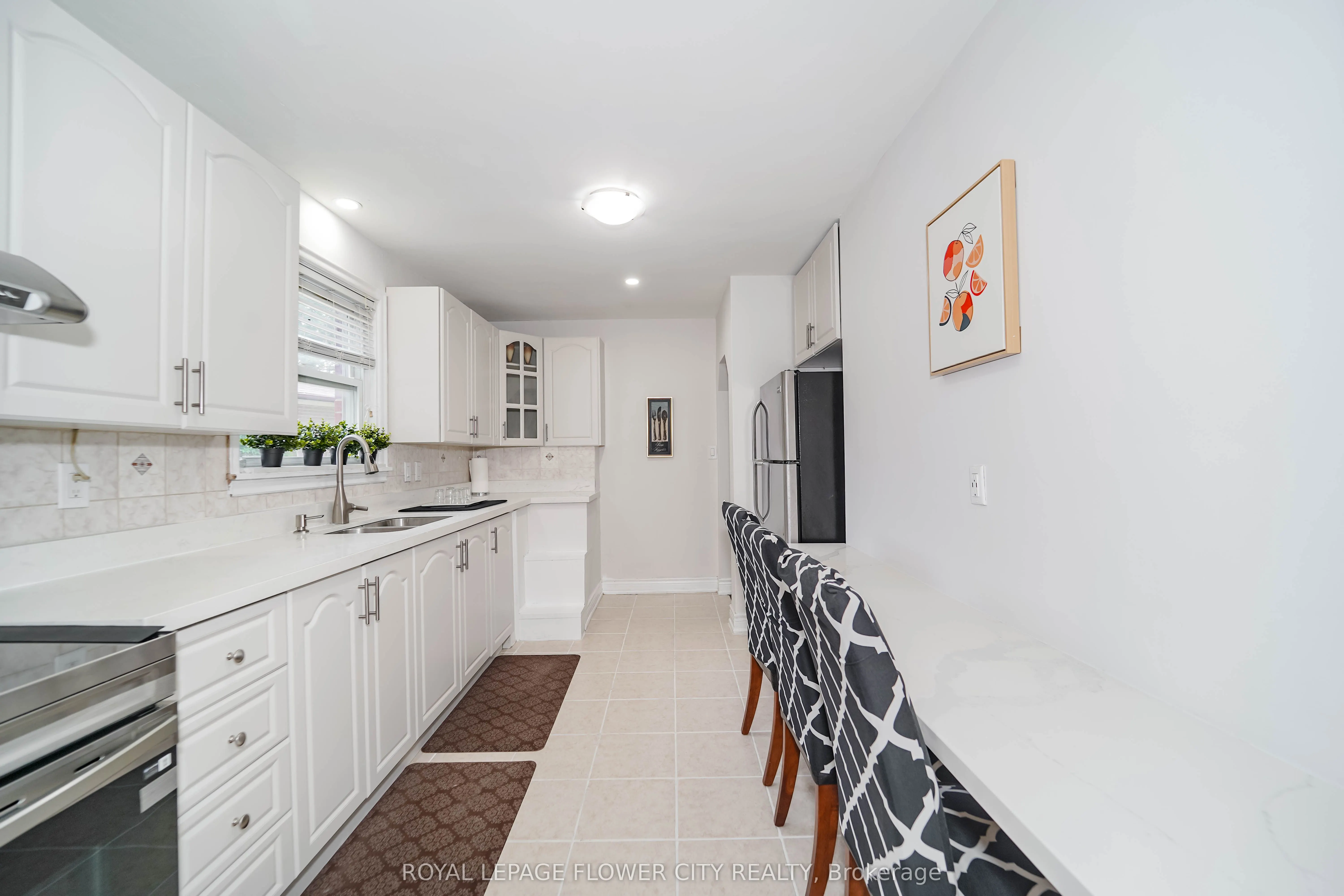 16 Scranton Road S
