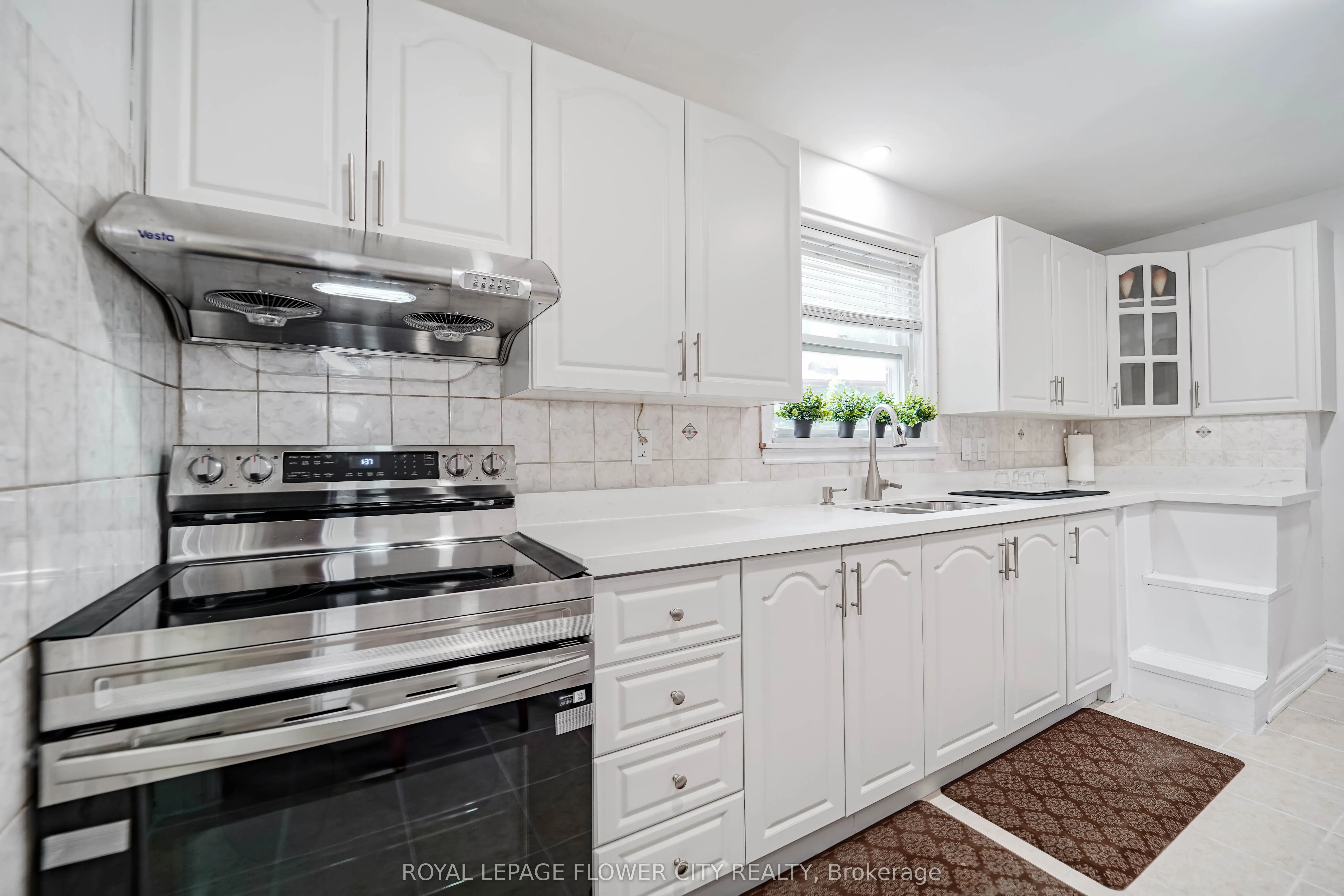 16 Scranton Road S