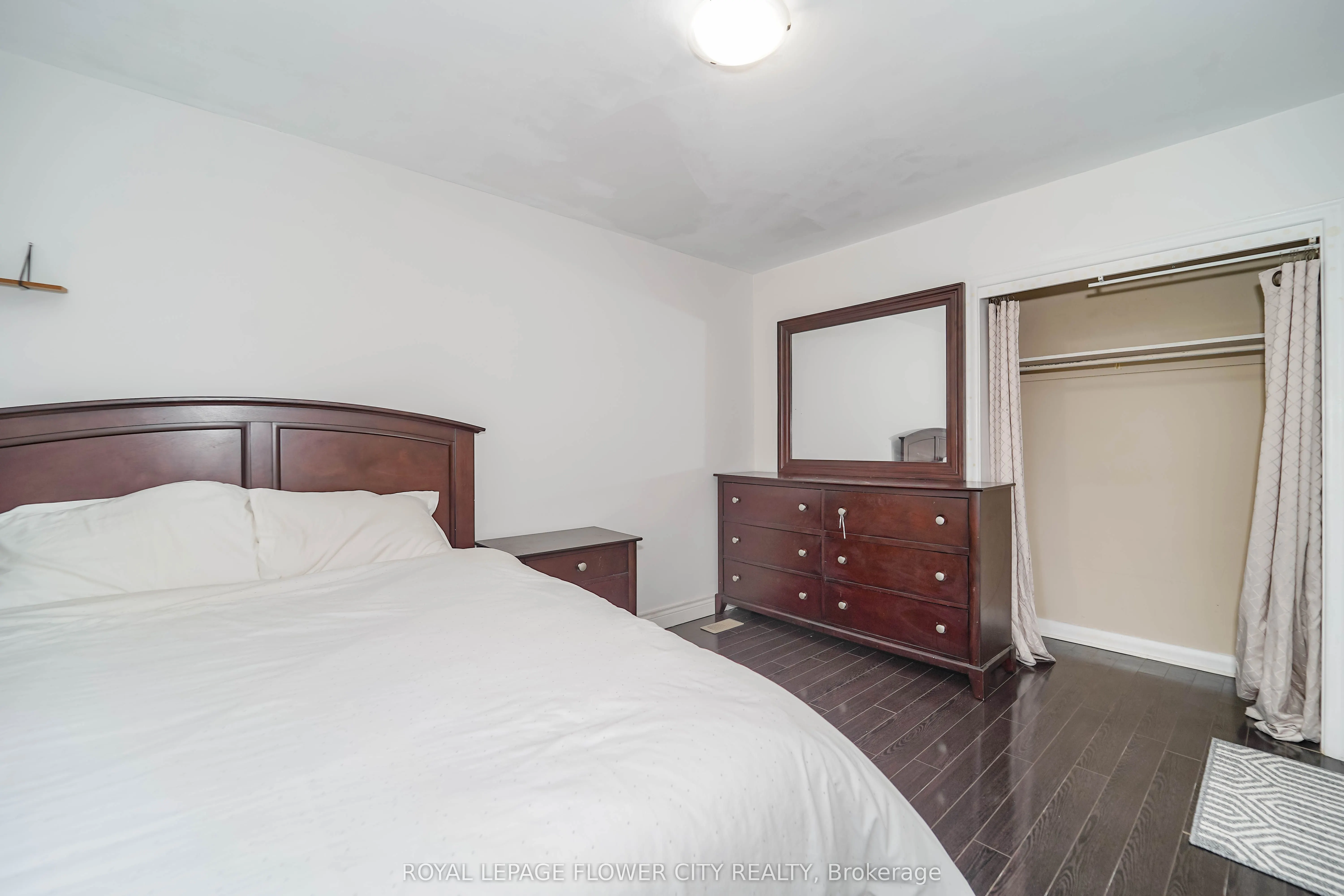 16 Scranton Road S