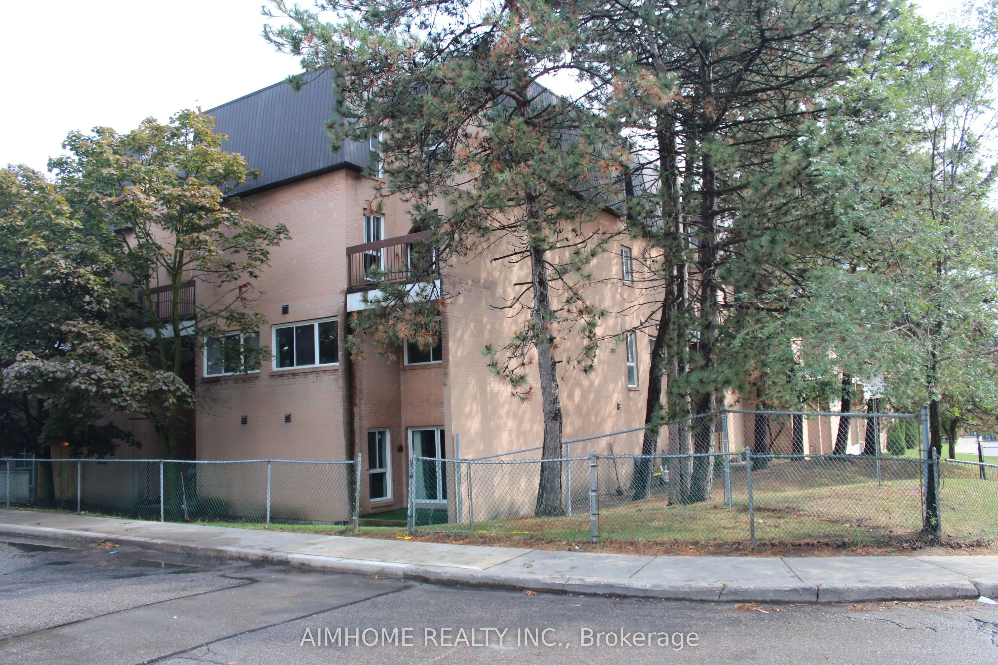100 Mornelle Court, #1086