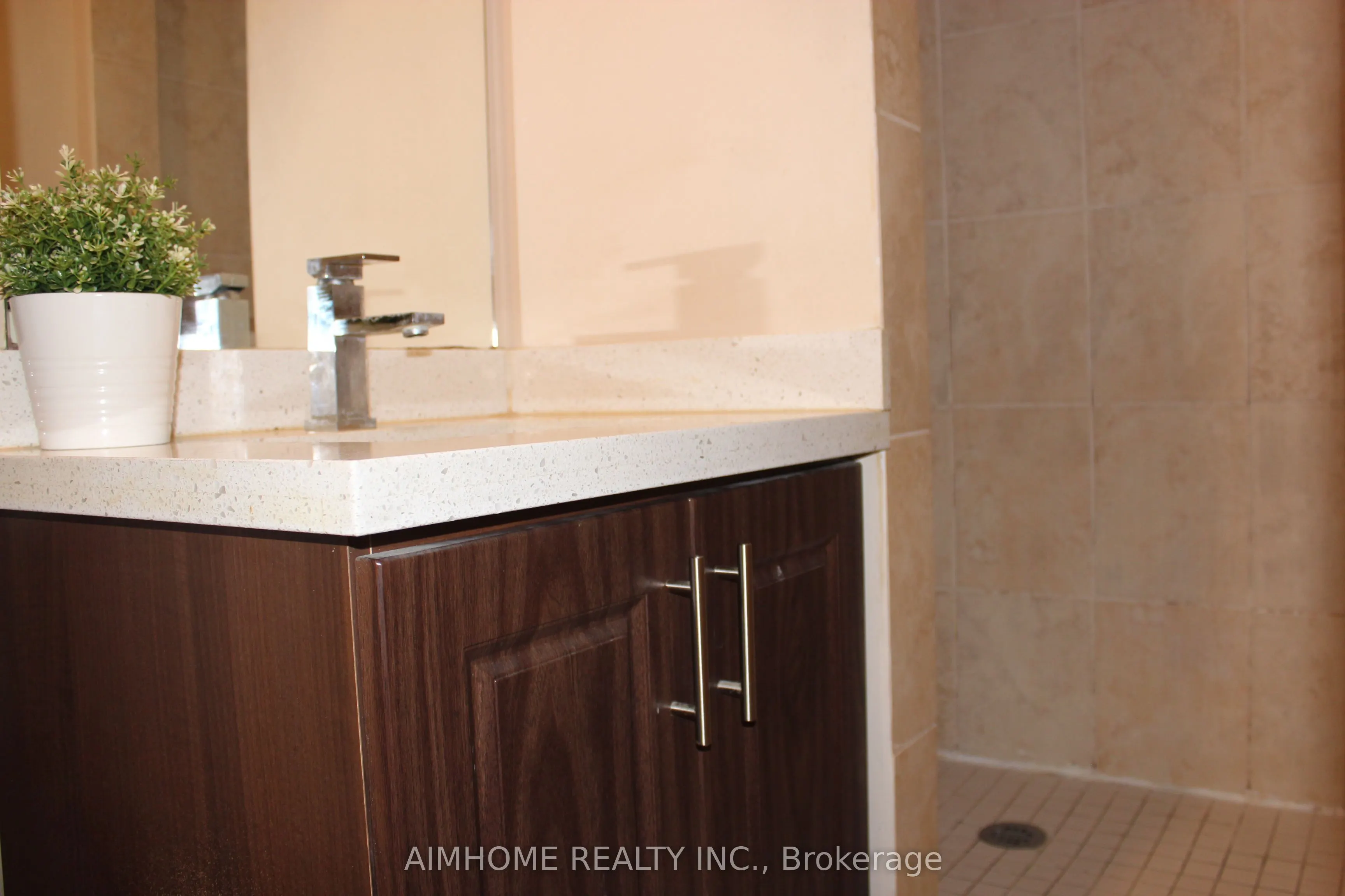 100 Mornelle Court, #1086