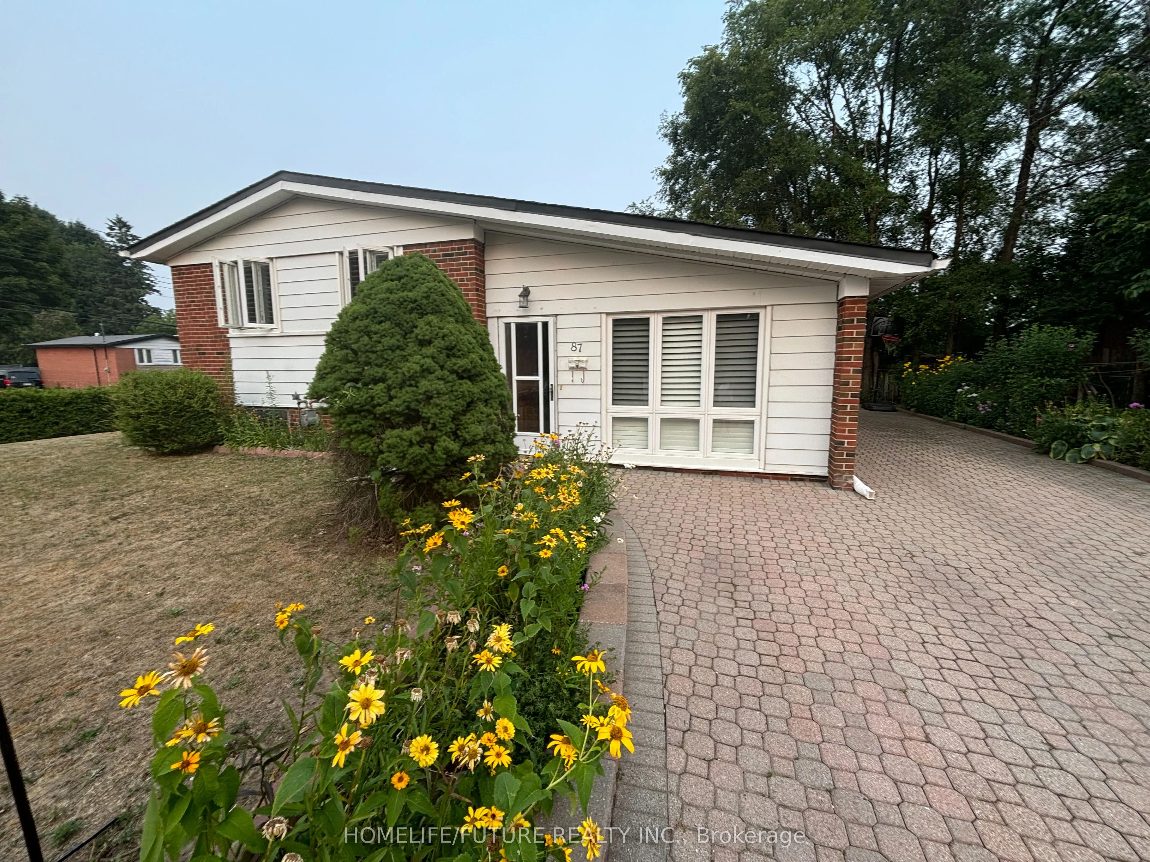 87 Pandora Circle