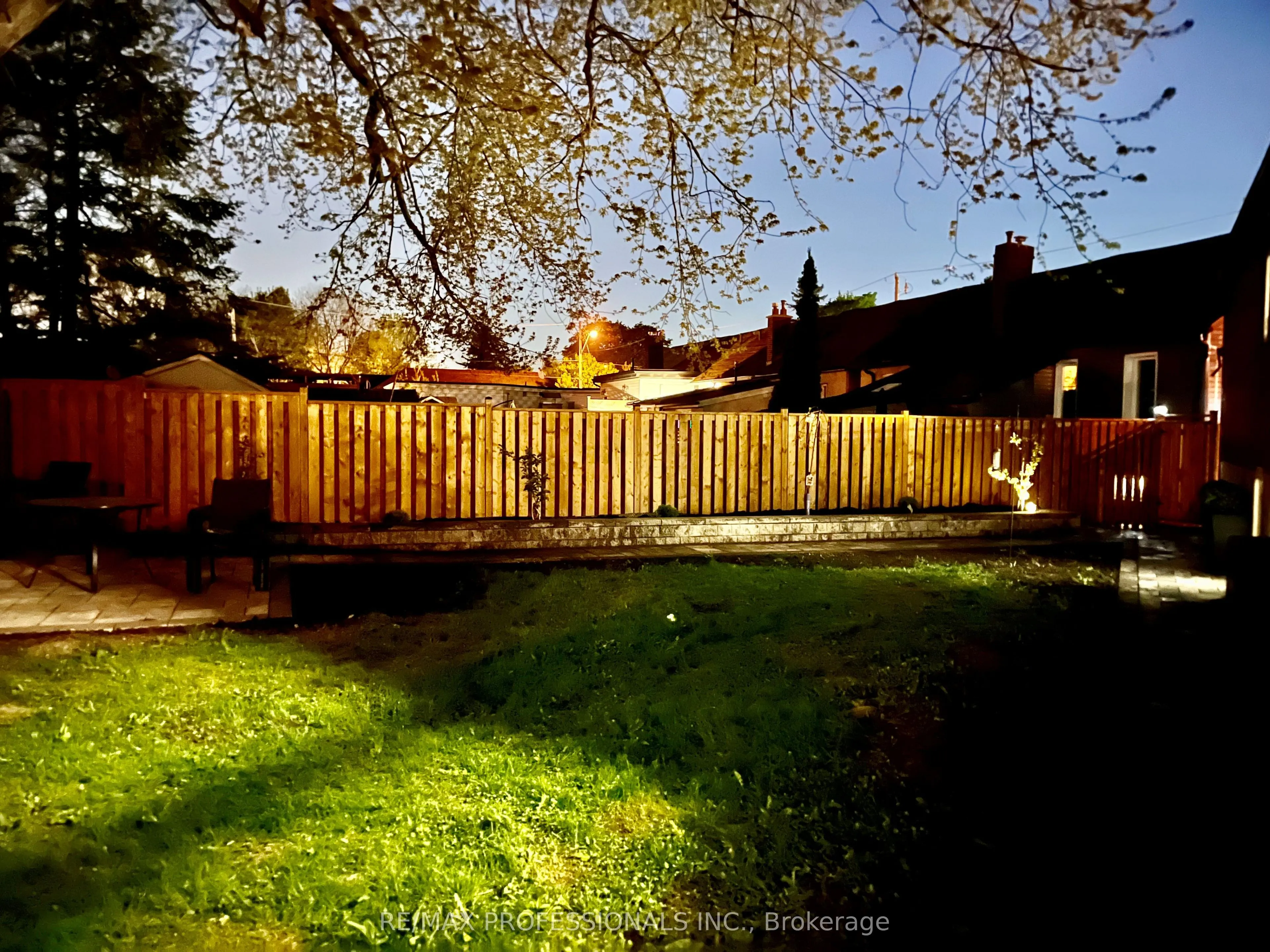284 Gledhill Avenue, #2