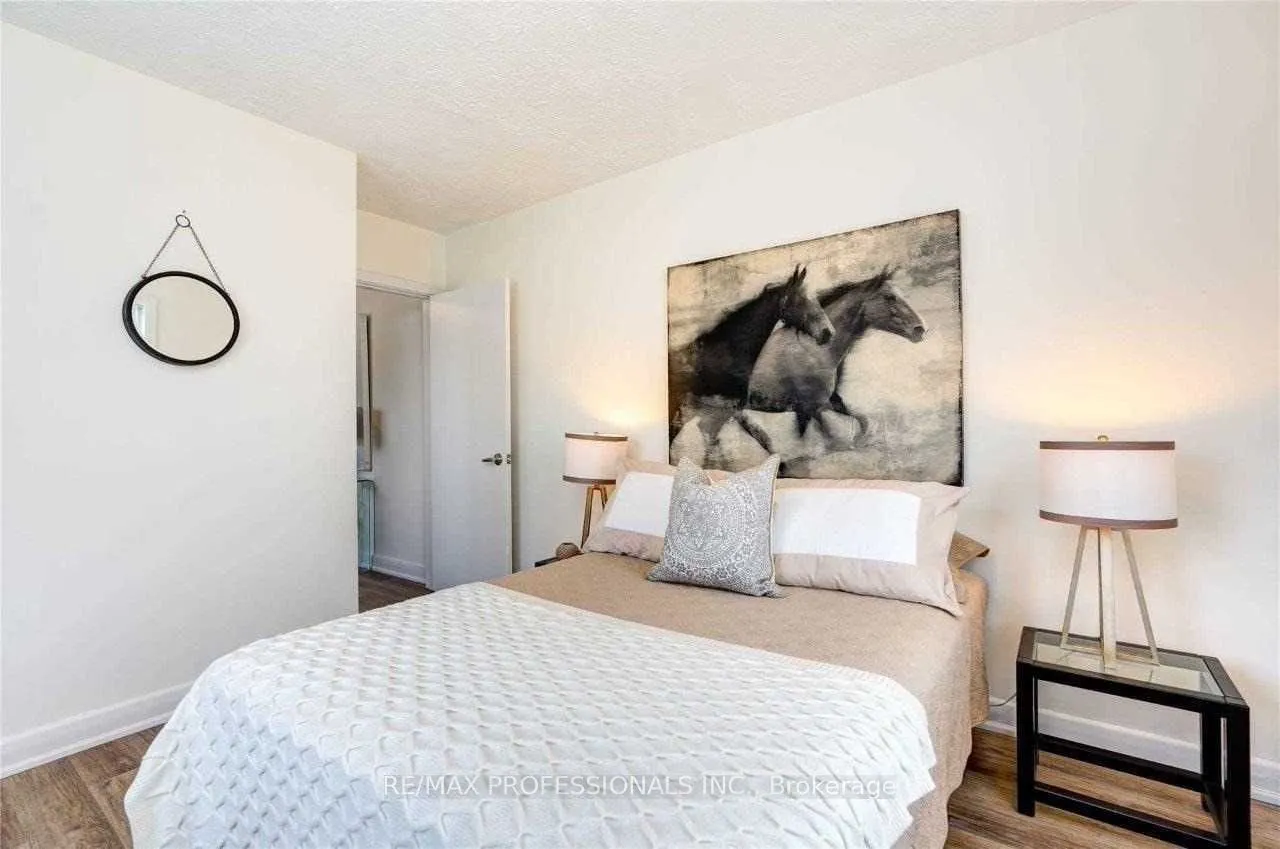 284 Gledhill Avenue, #2