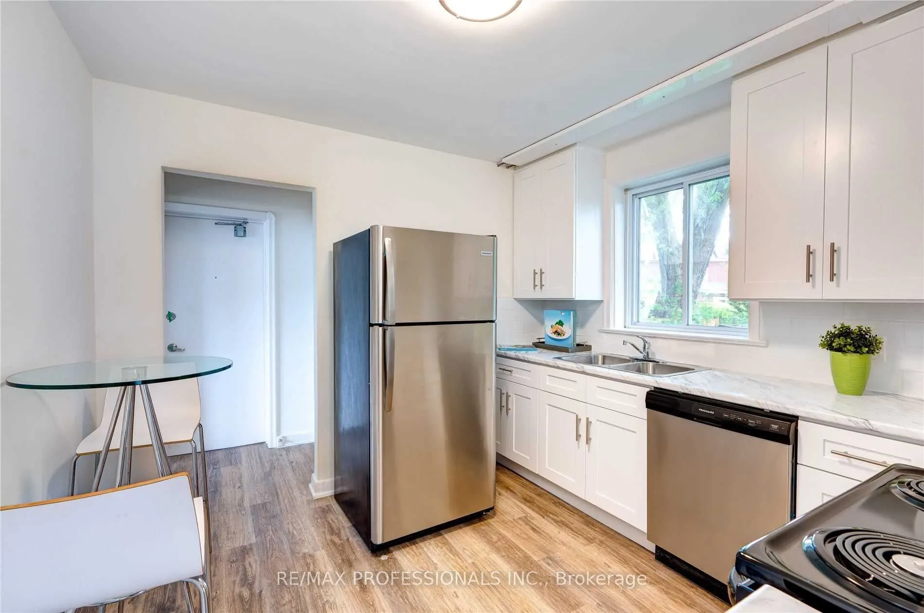 284 Gledhill Avenue, #2