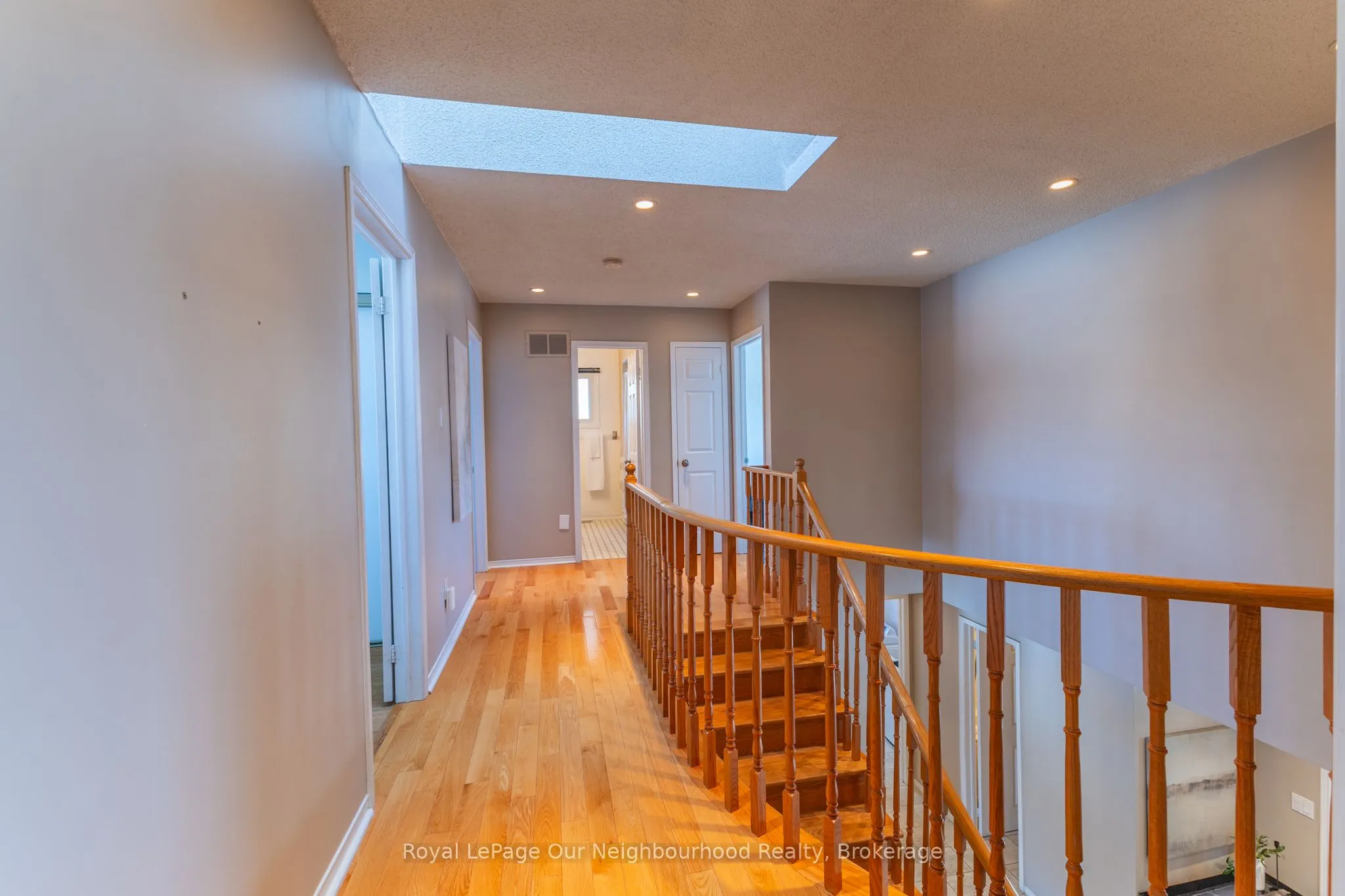 10 Holden Court