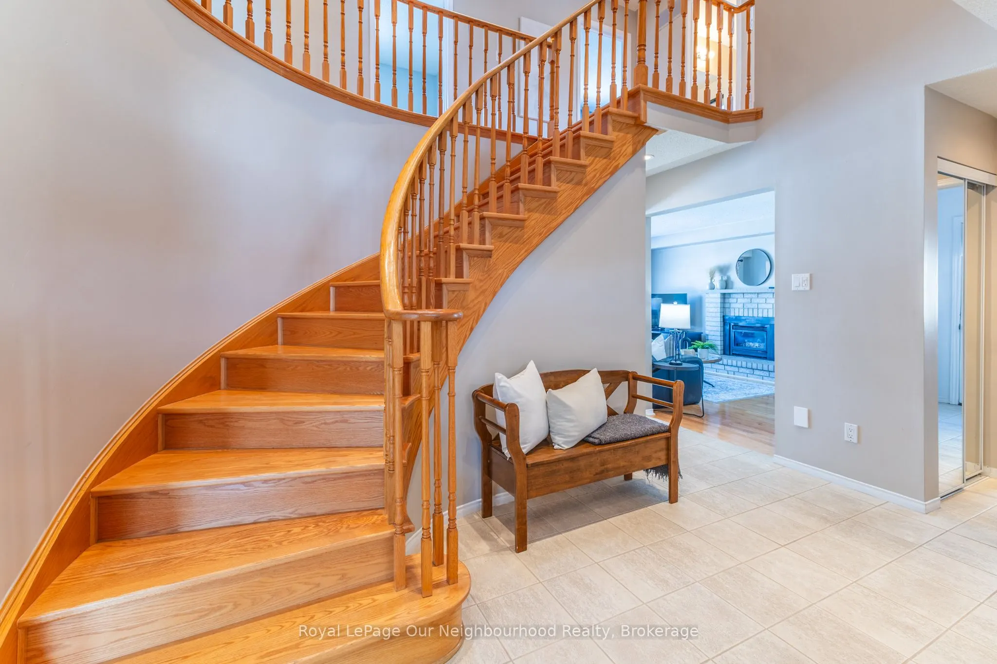10 Holden Court