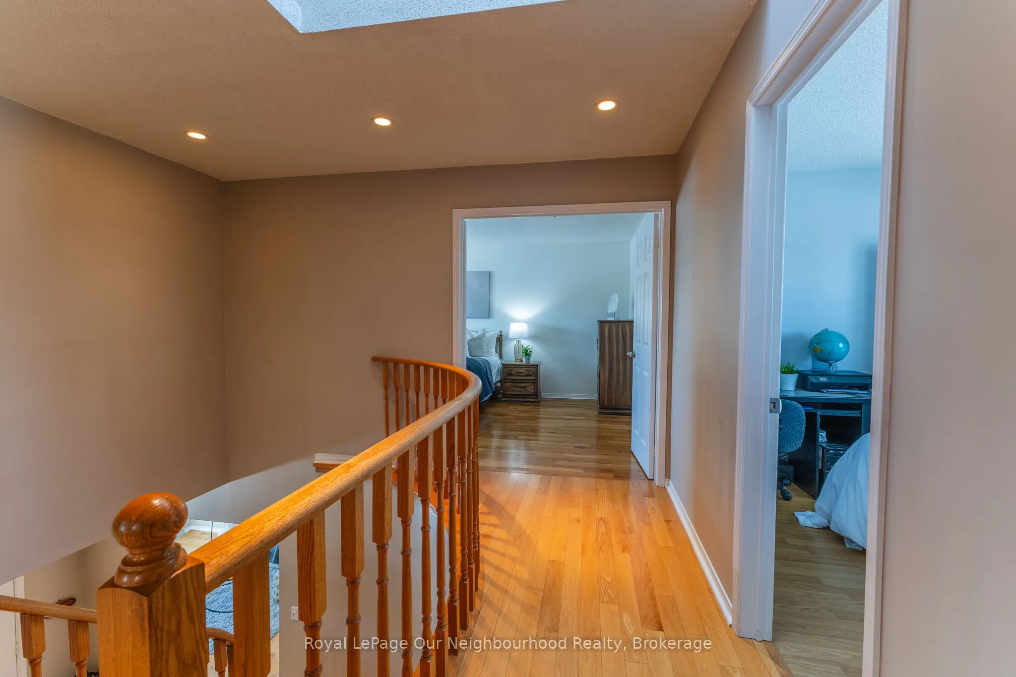 10 Holden Court