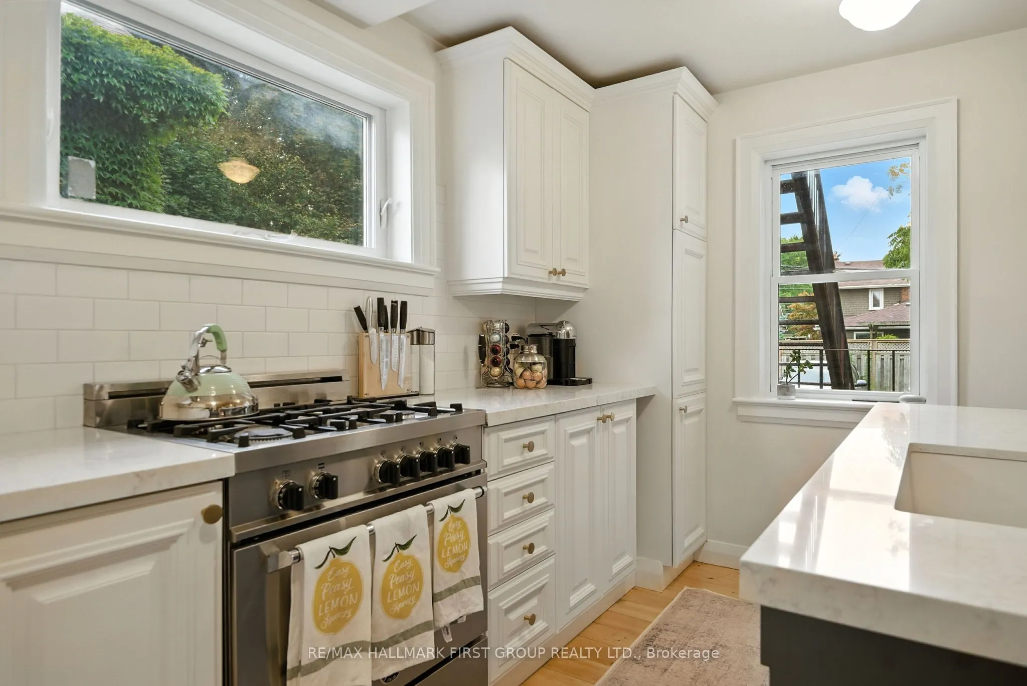 622 Simcoe Street N, #Main/Second Floor