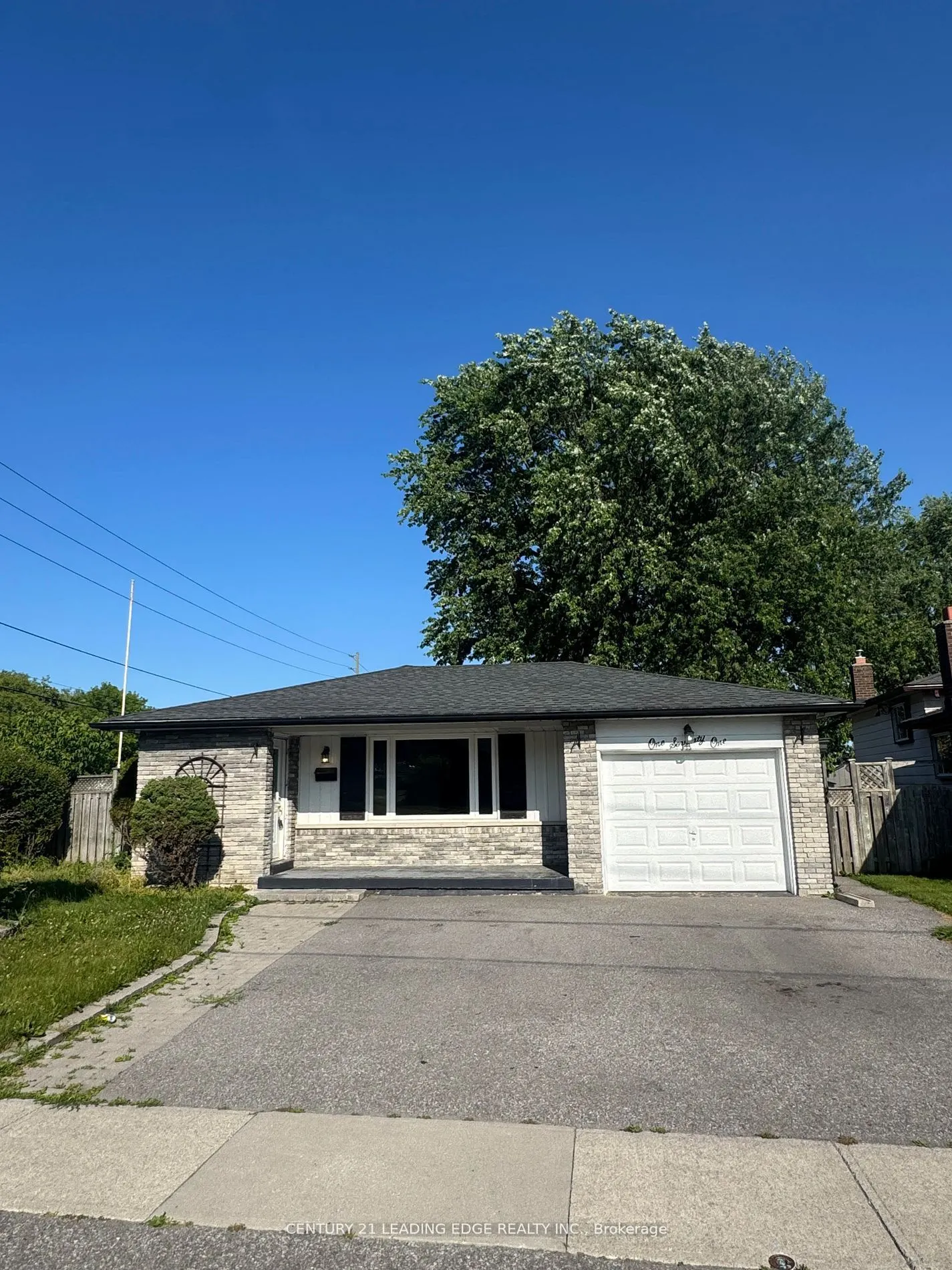 171 Phillip Murray Avenue, #Upper