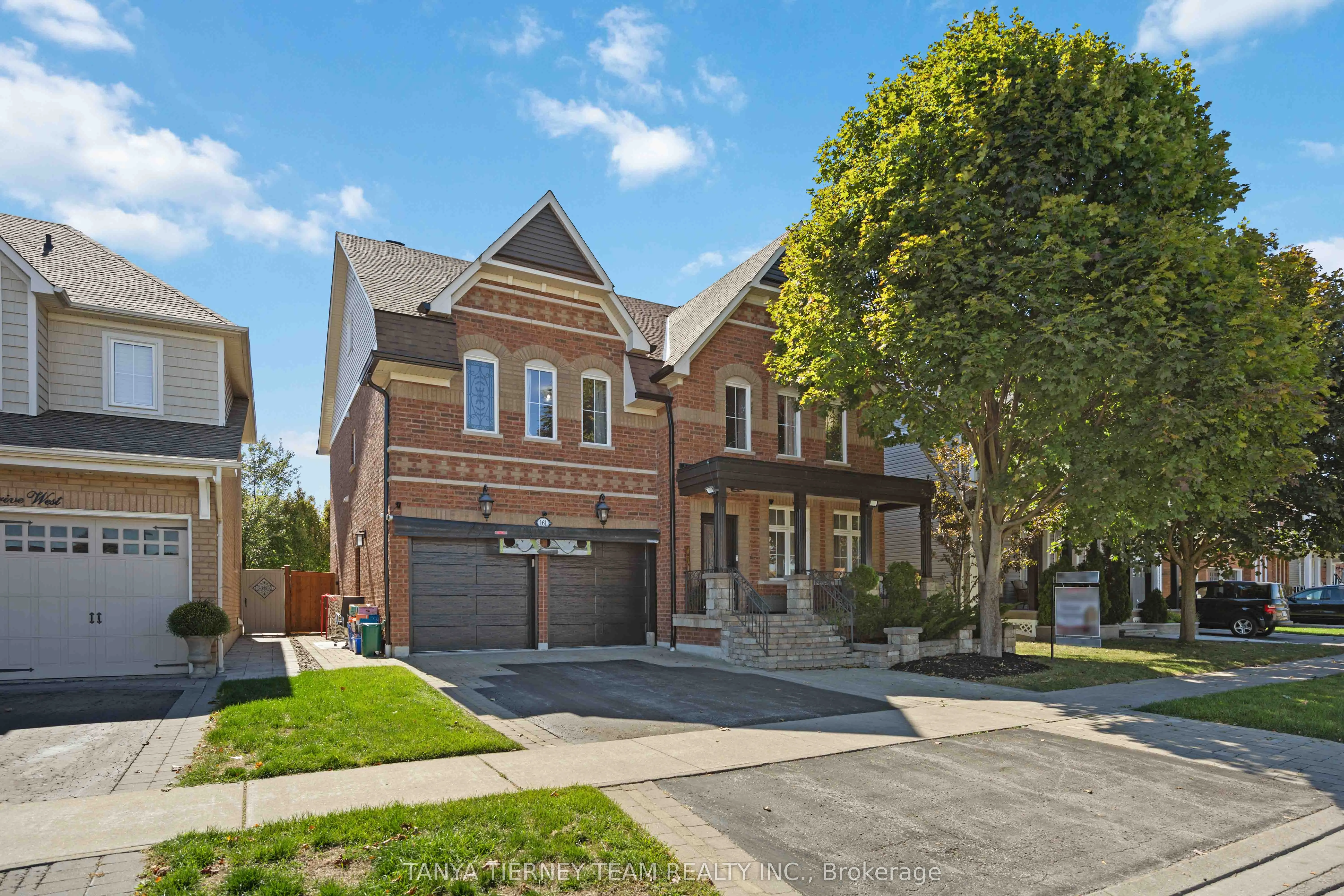 161 Carnwith Drive W