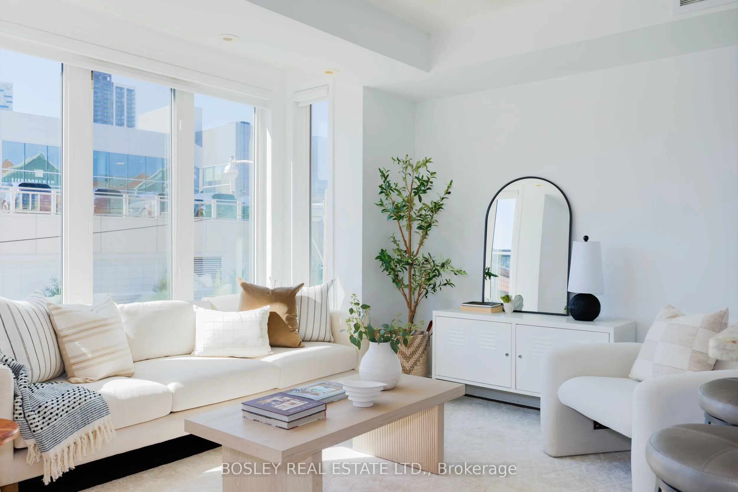 4 Frances Loring Lane, #2