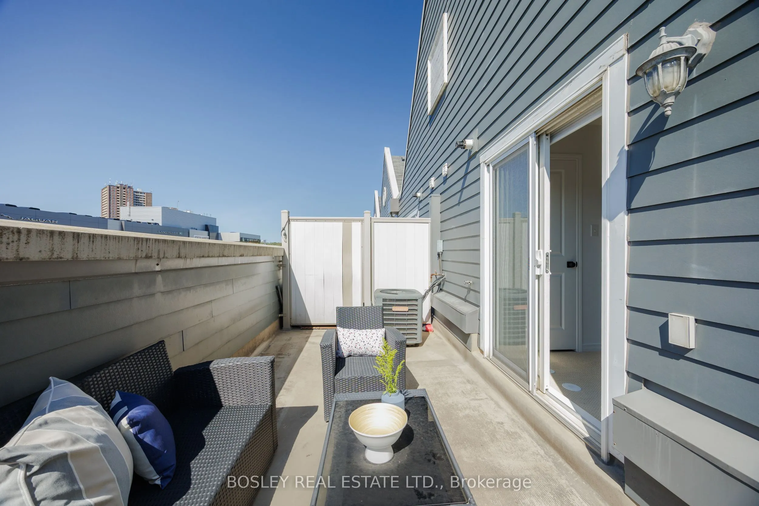 4 Frances Loring Lane, #2