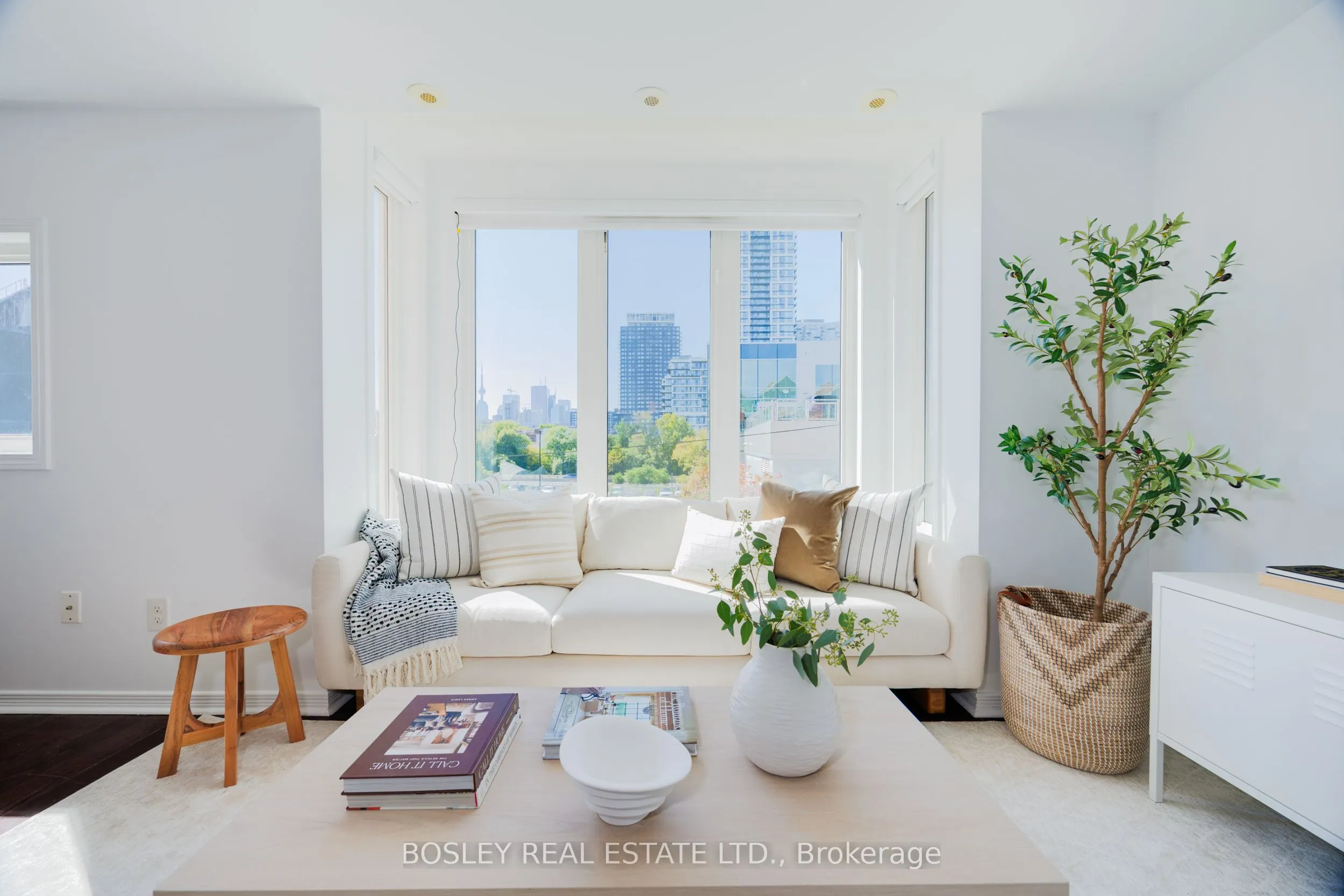 4 Frances Loring Lane, #2