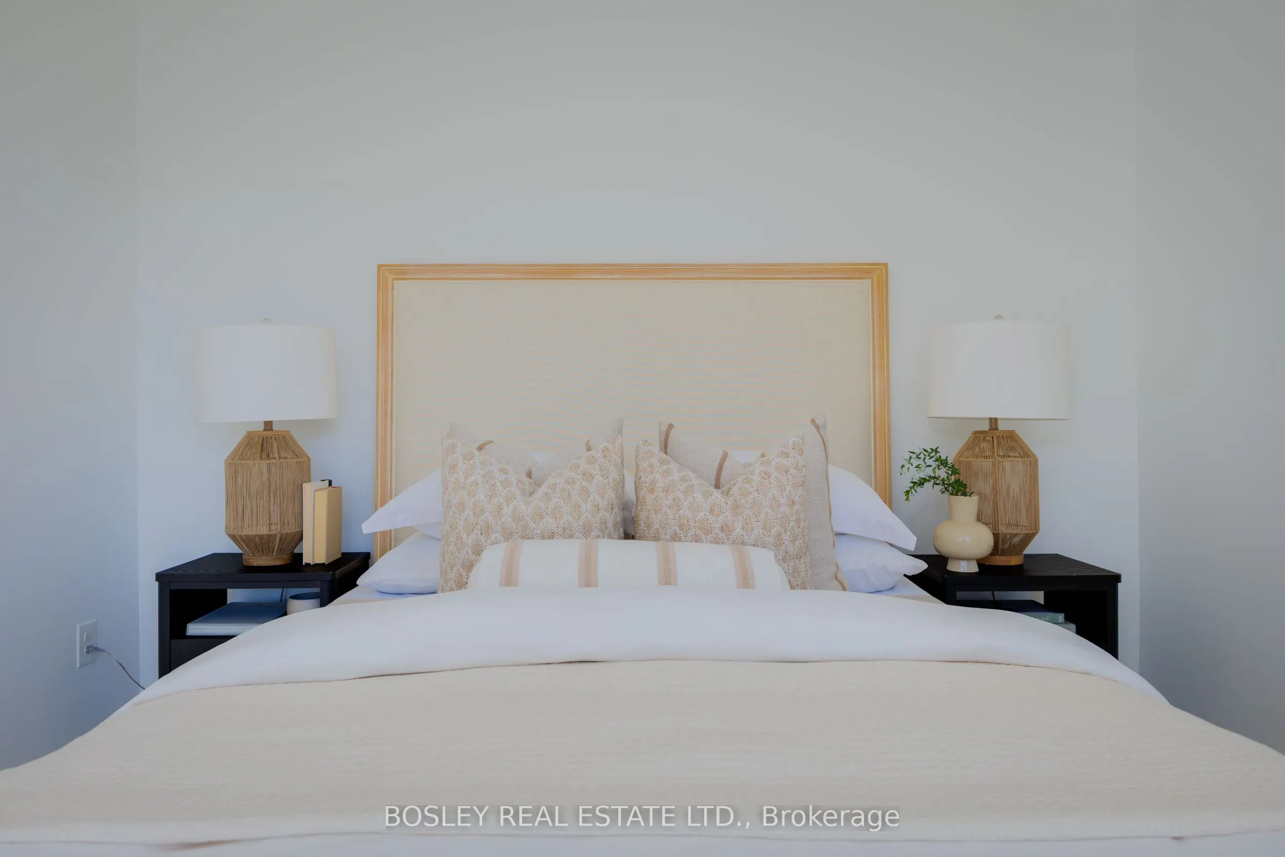 4 Frances Loring Lane, #2
