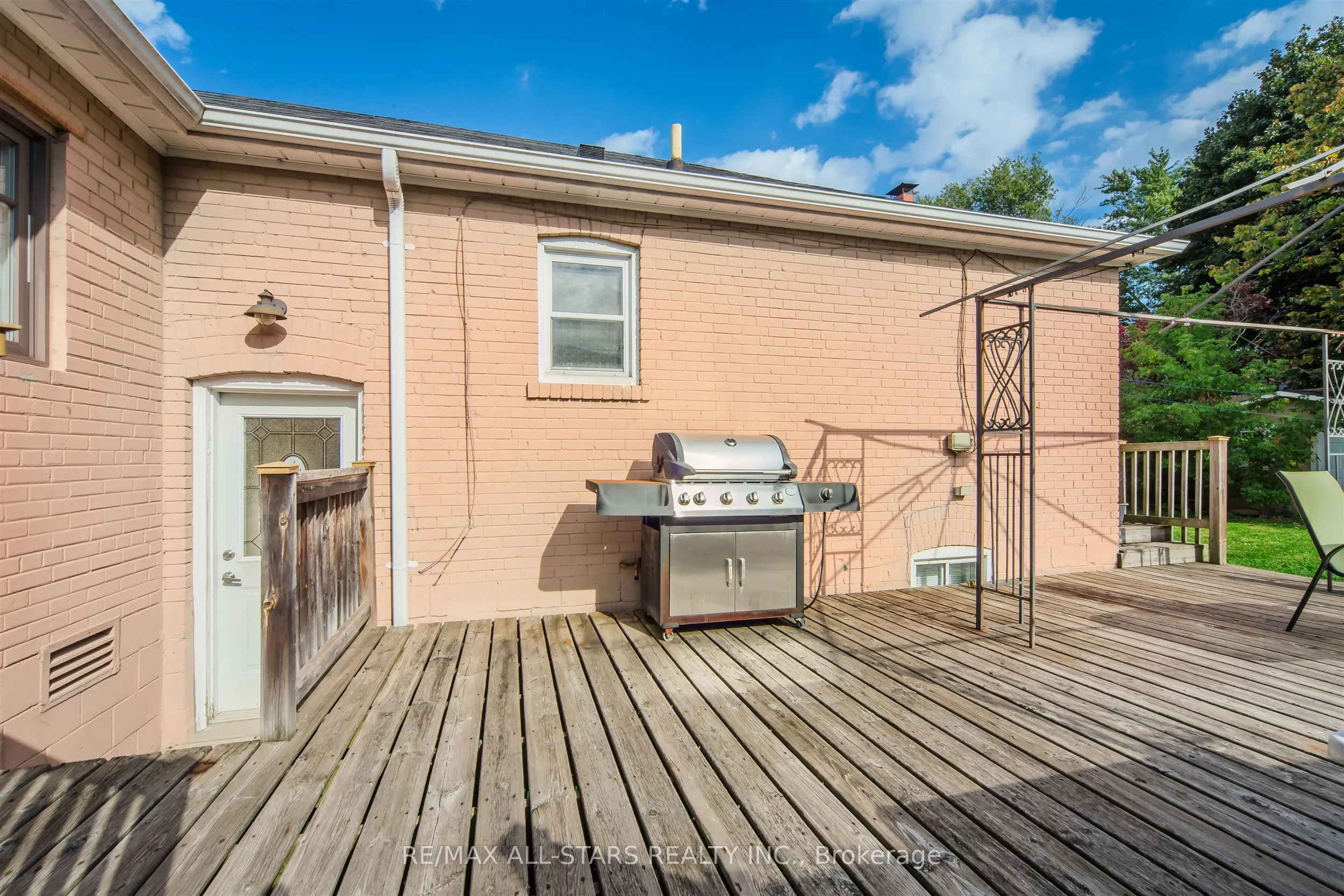 27 Martindale Road