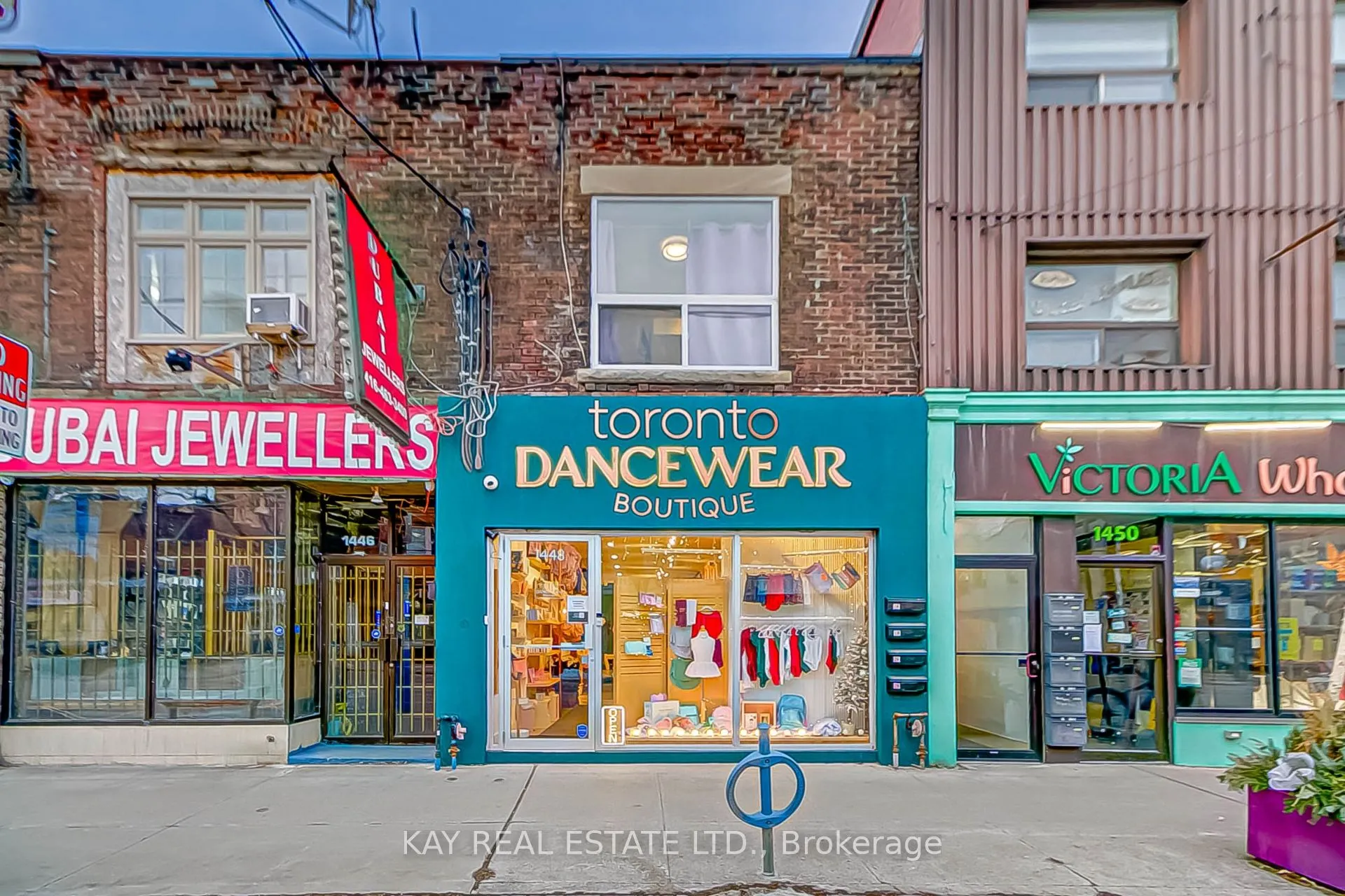 1448 Gerrard Street E