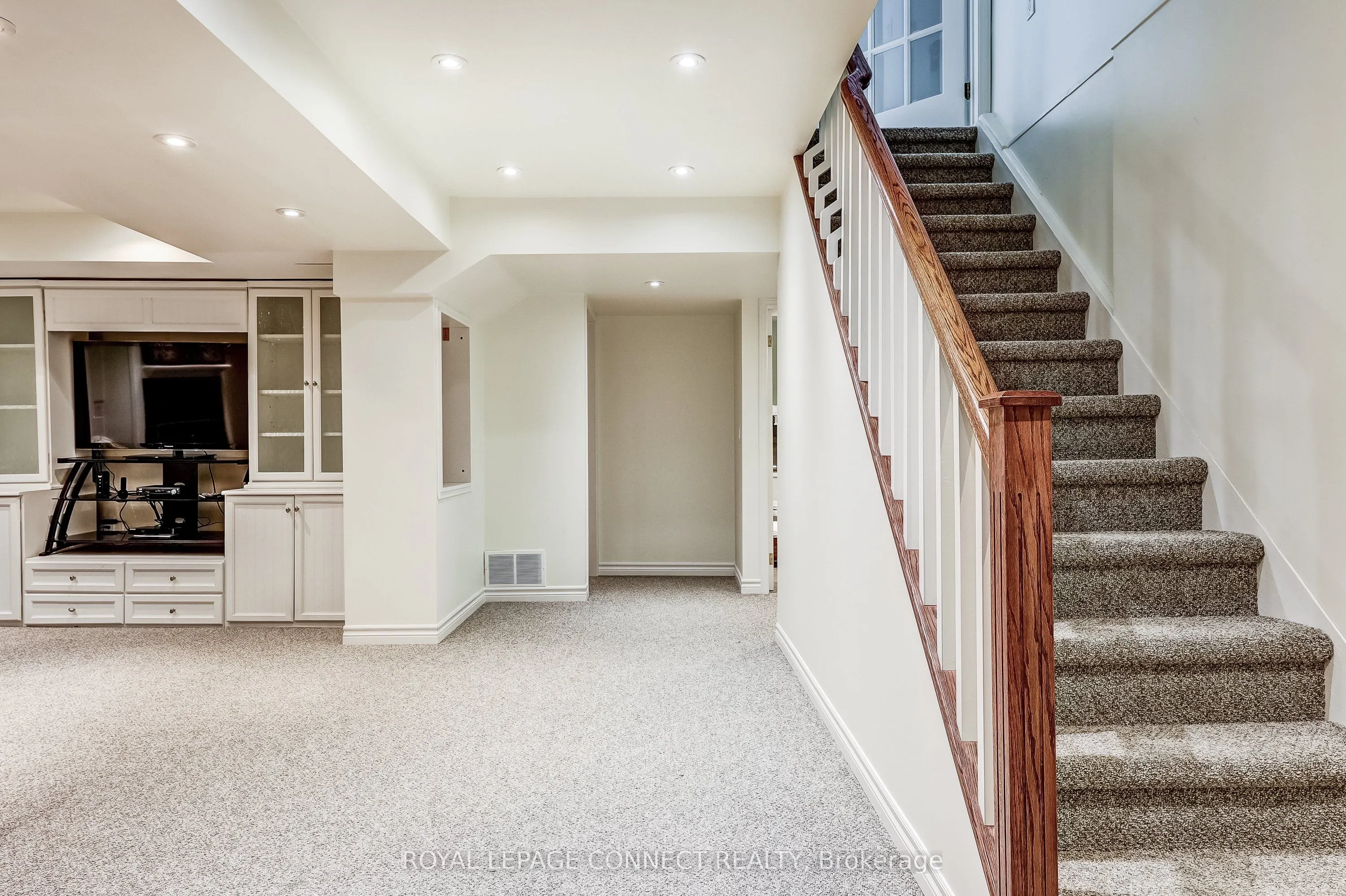 545 Charnwood Court