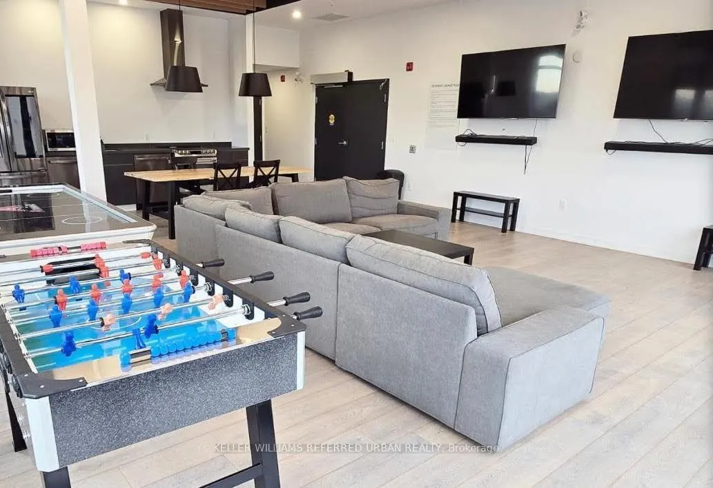 1720 Simcoe Street N, #10-2