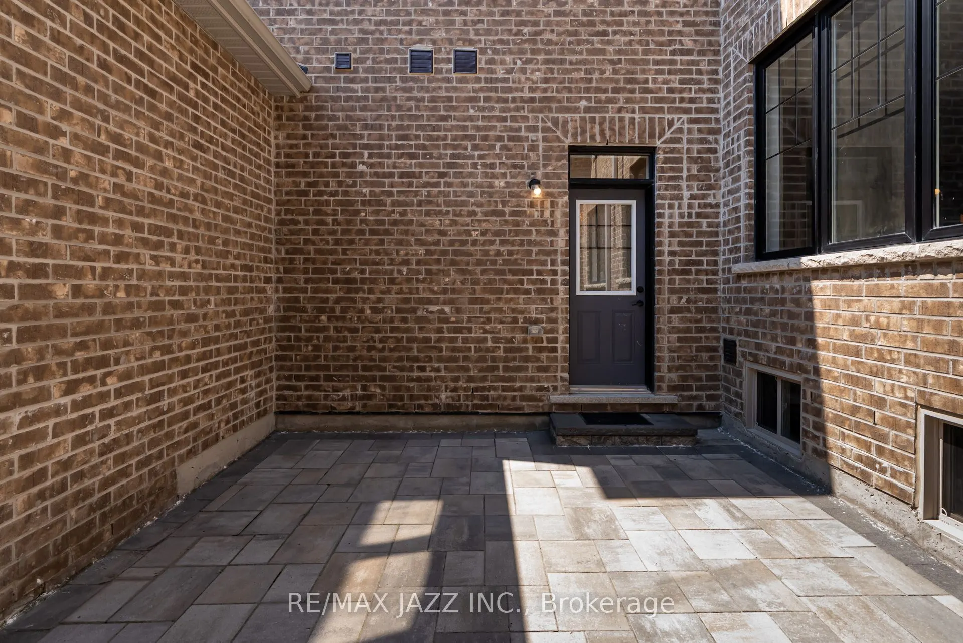 166 Coronation Road